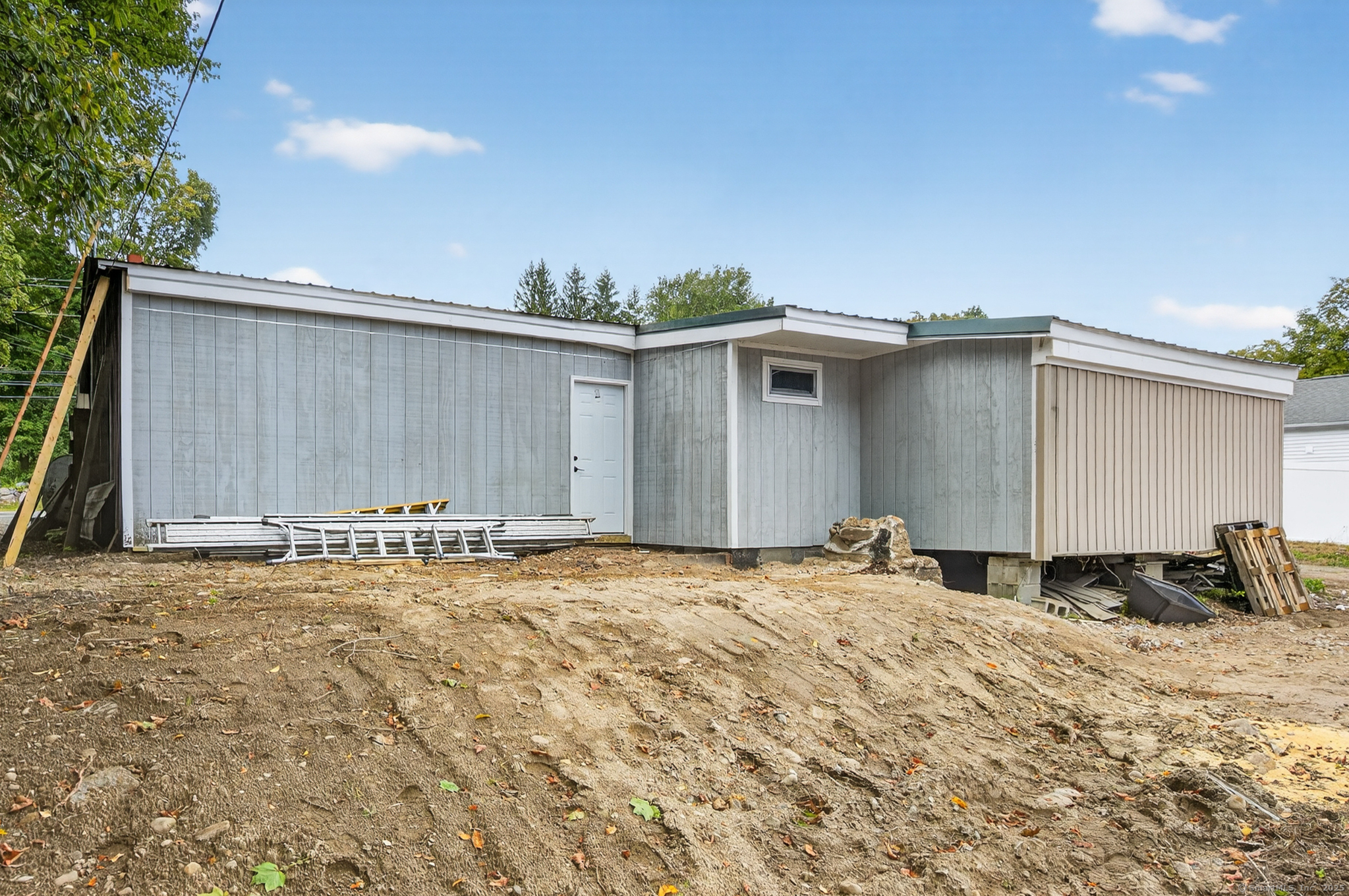 130 West Stafford Road