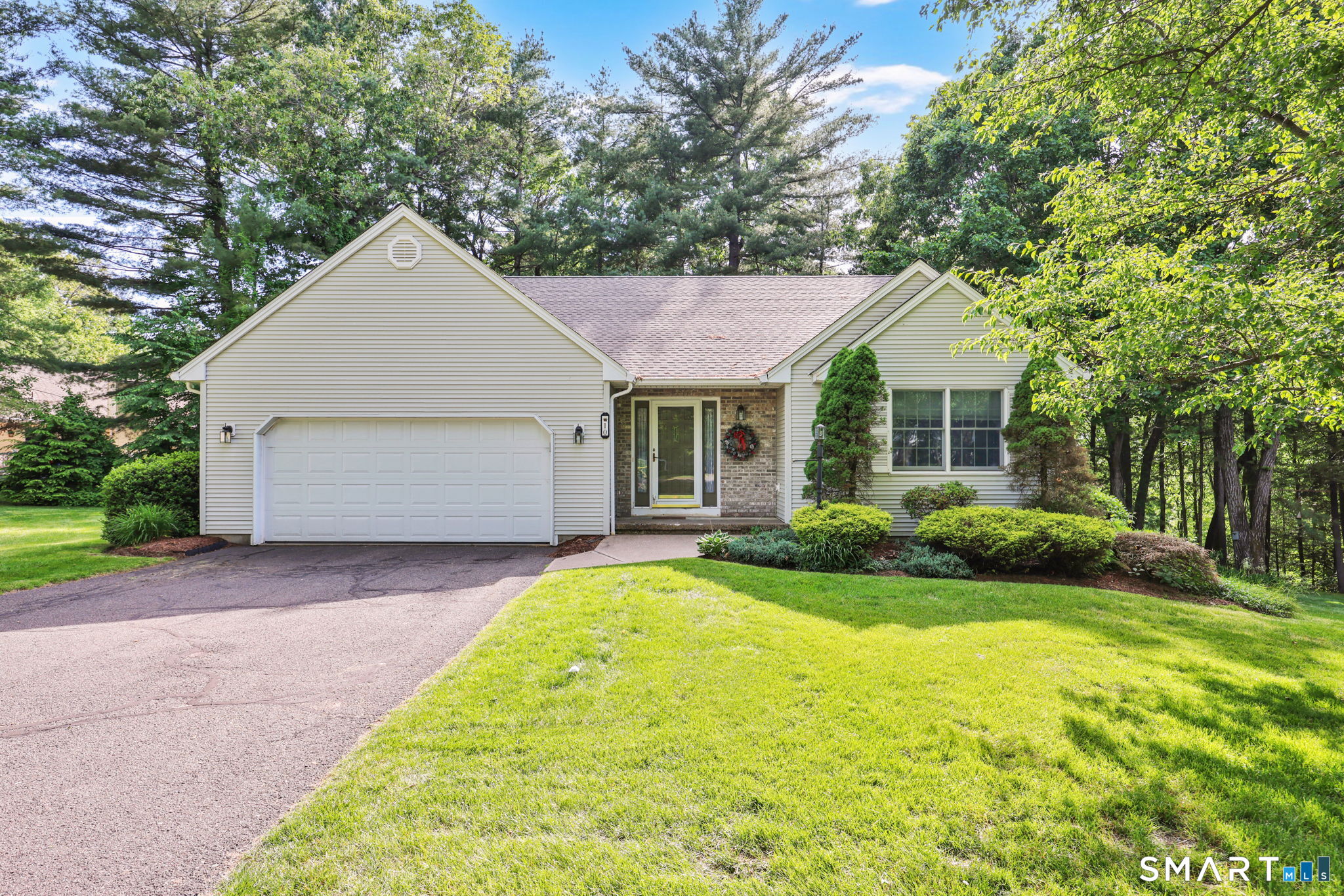 10 Knollwood Circle 10