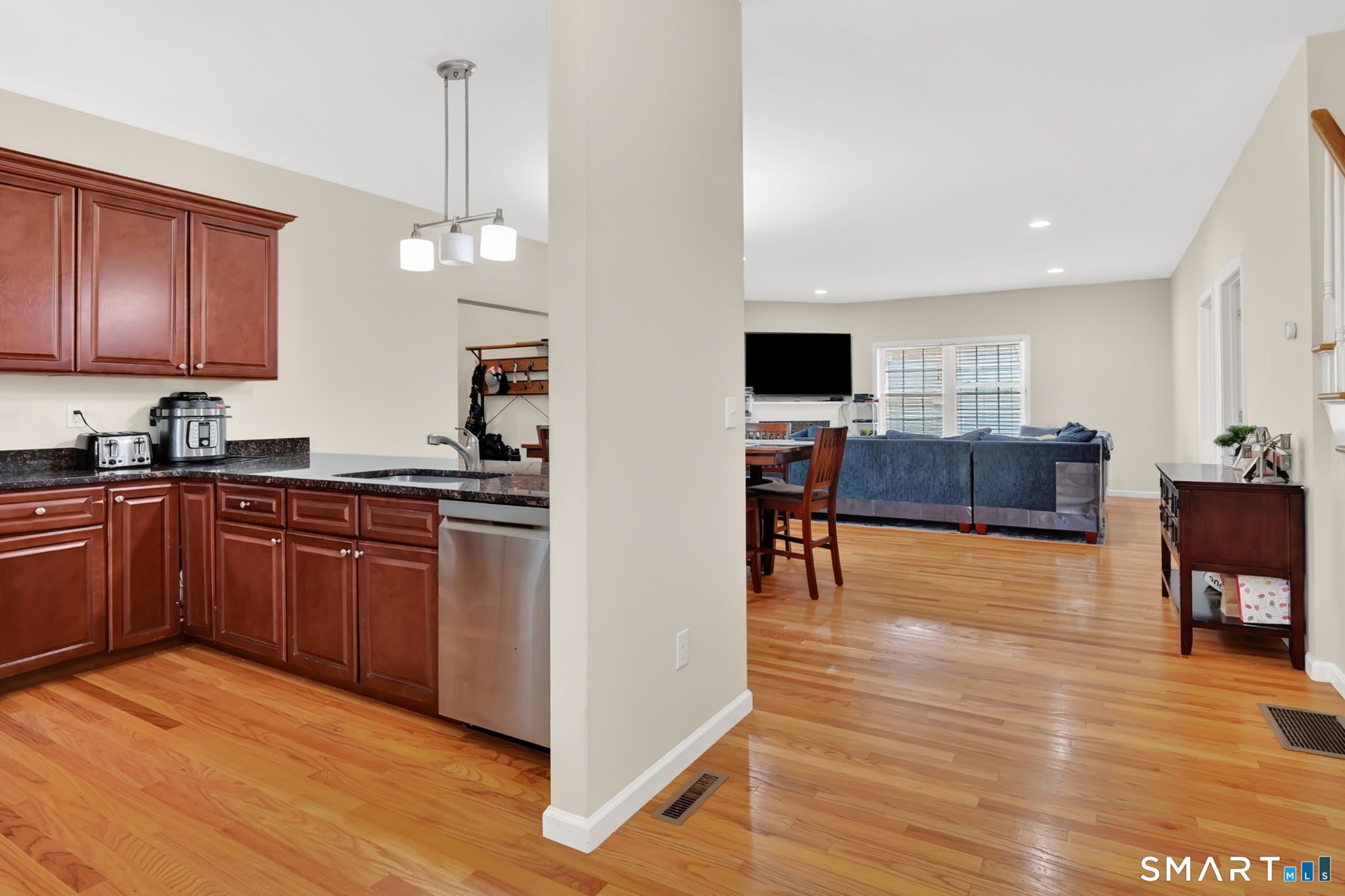 2 Christopher Court 2