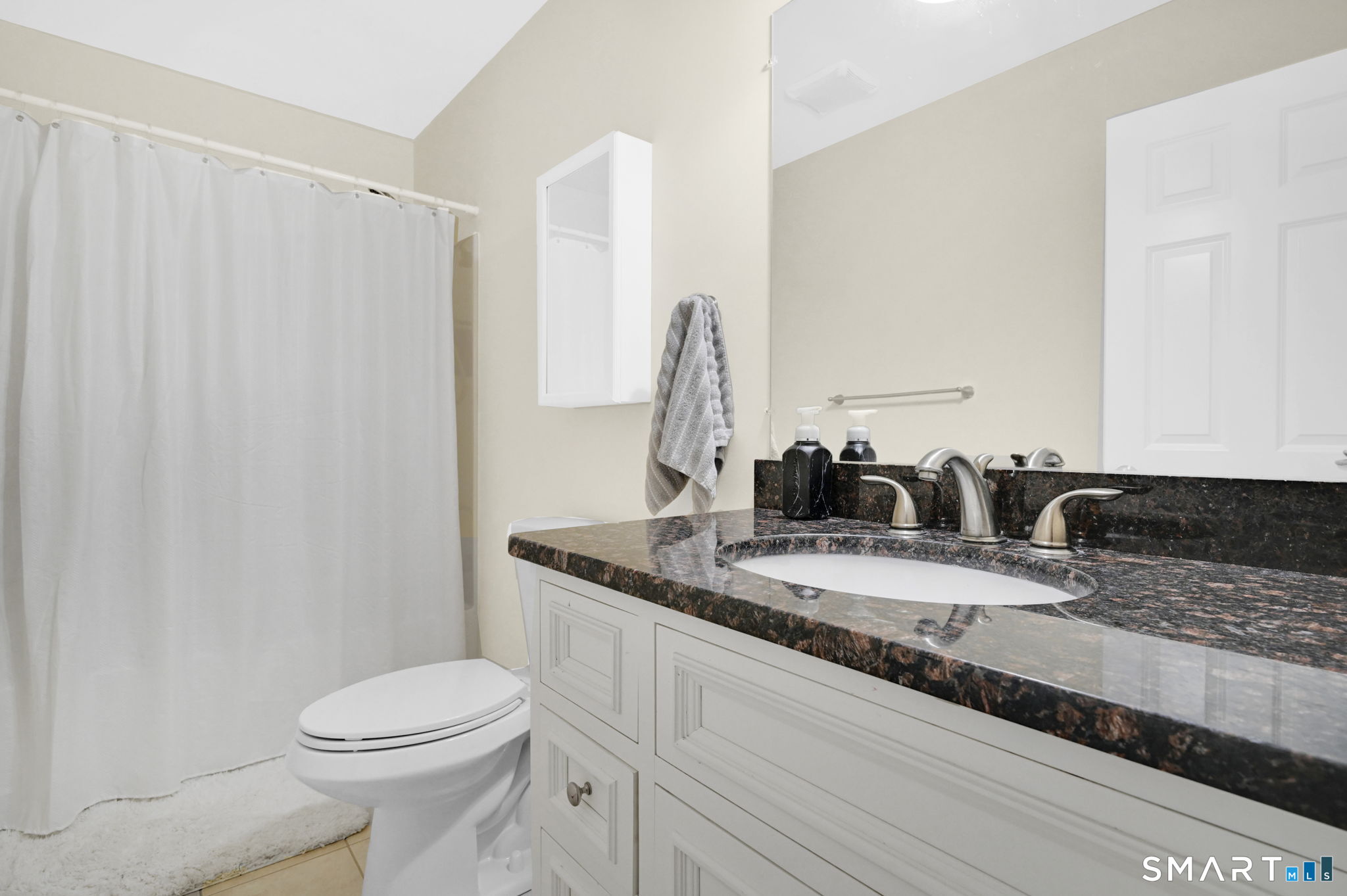 2 Christopher Court 2