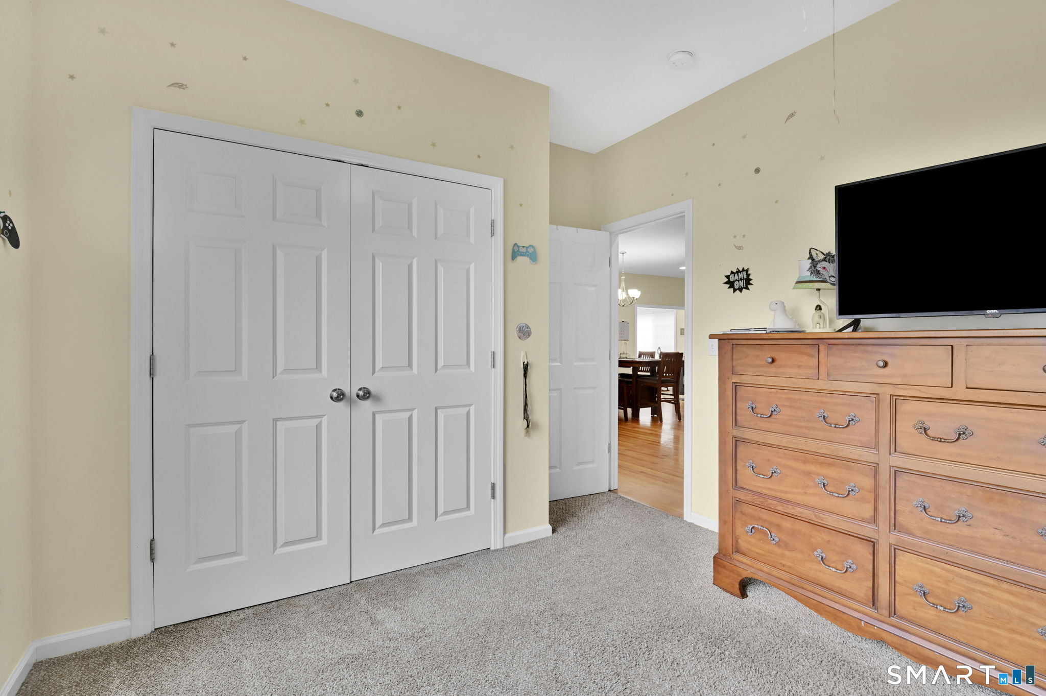 2 Christopher Court 2