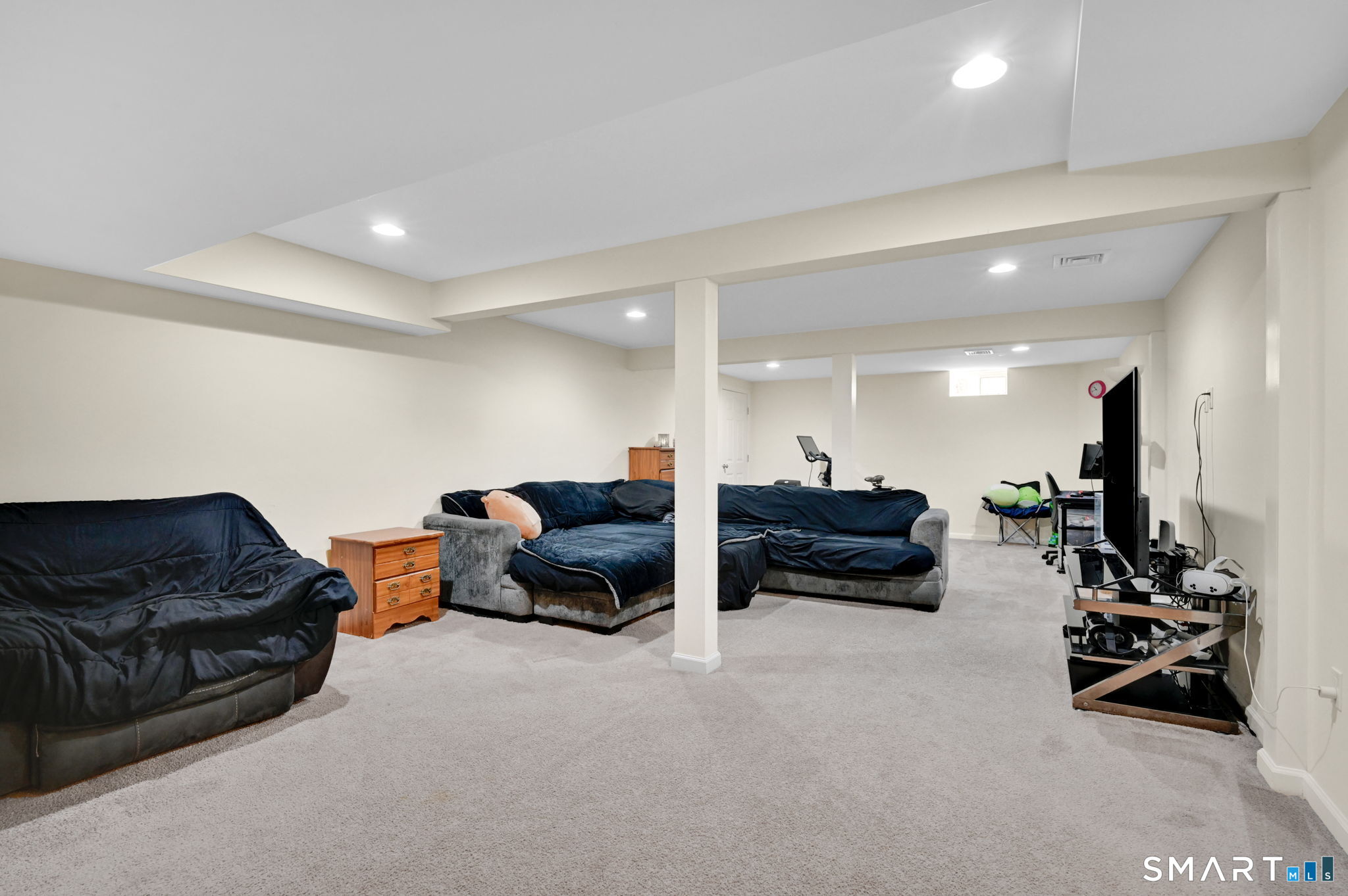 2 Christopher Court 2
