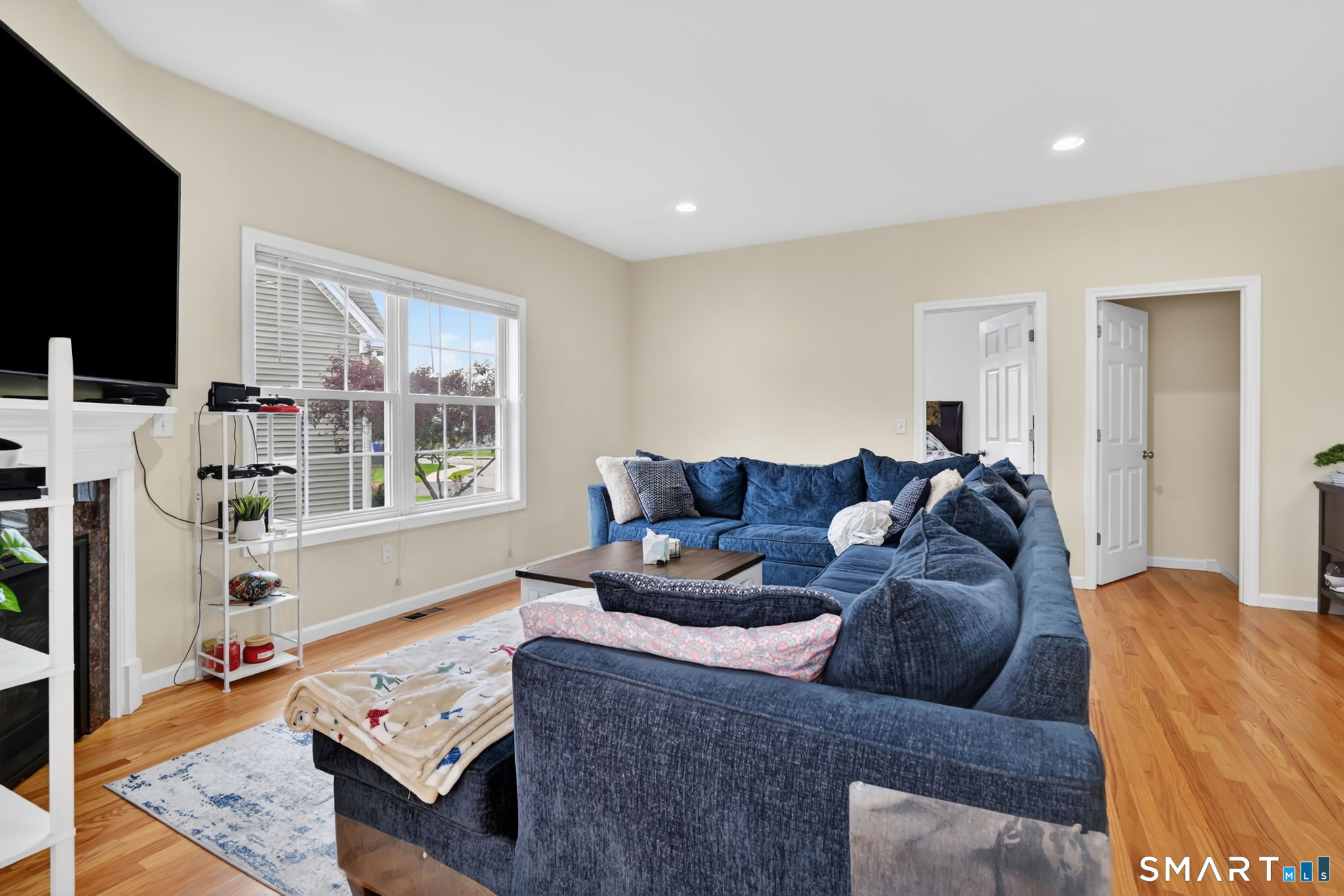 2 Christopher Court 2