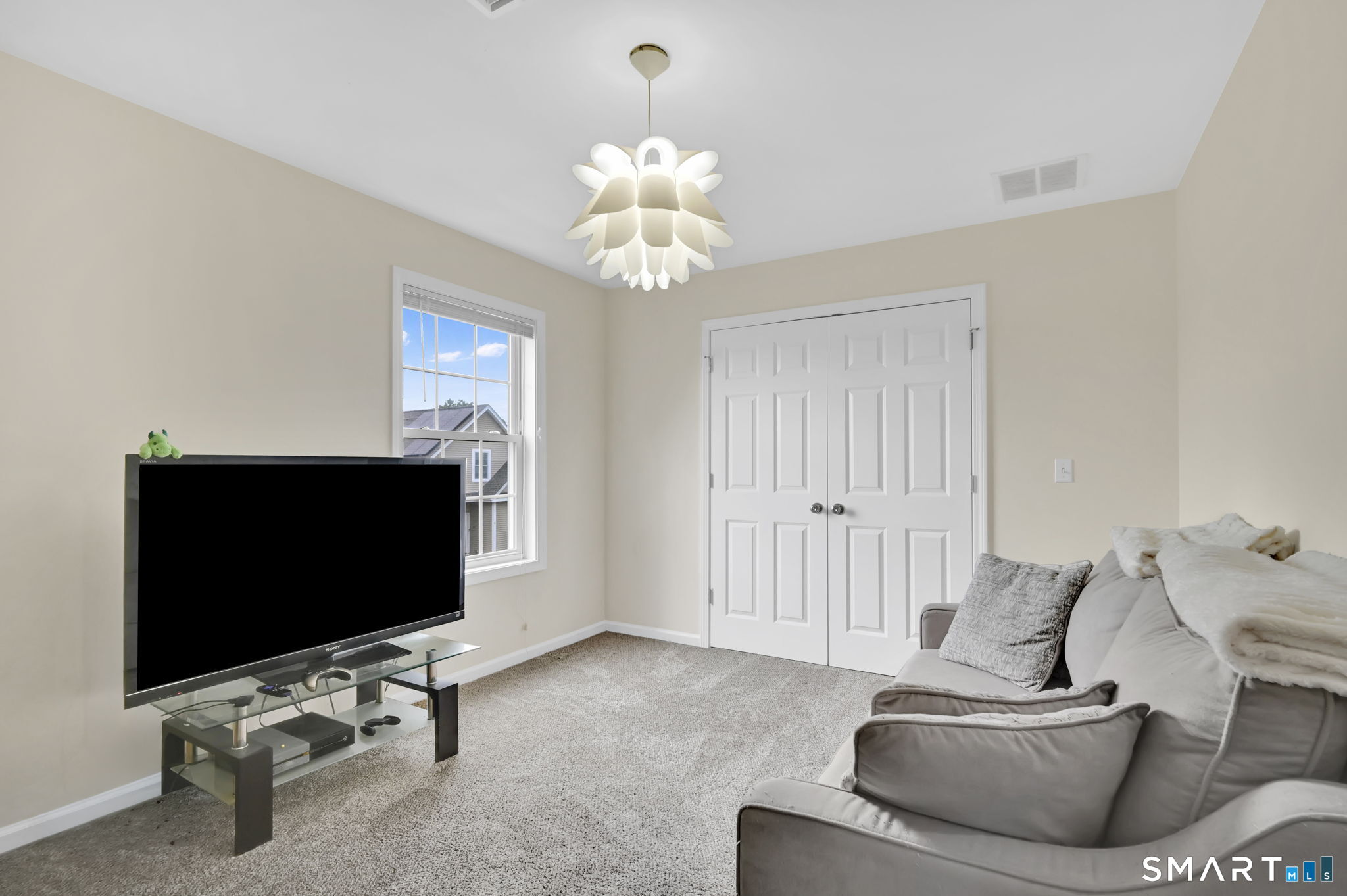 2 Christopher Court 2