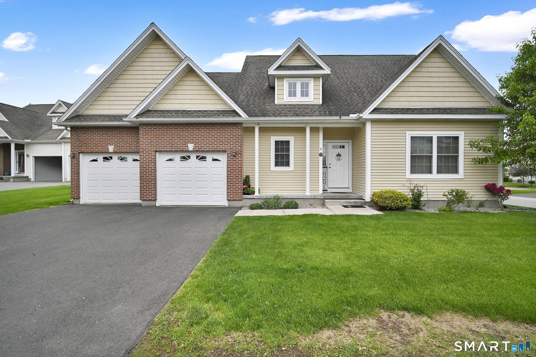 2 Christopher Court 2