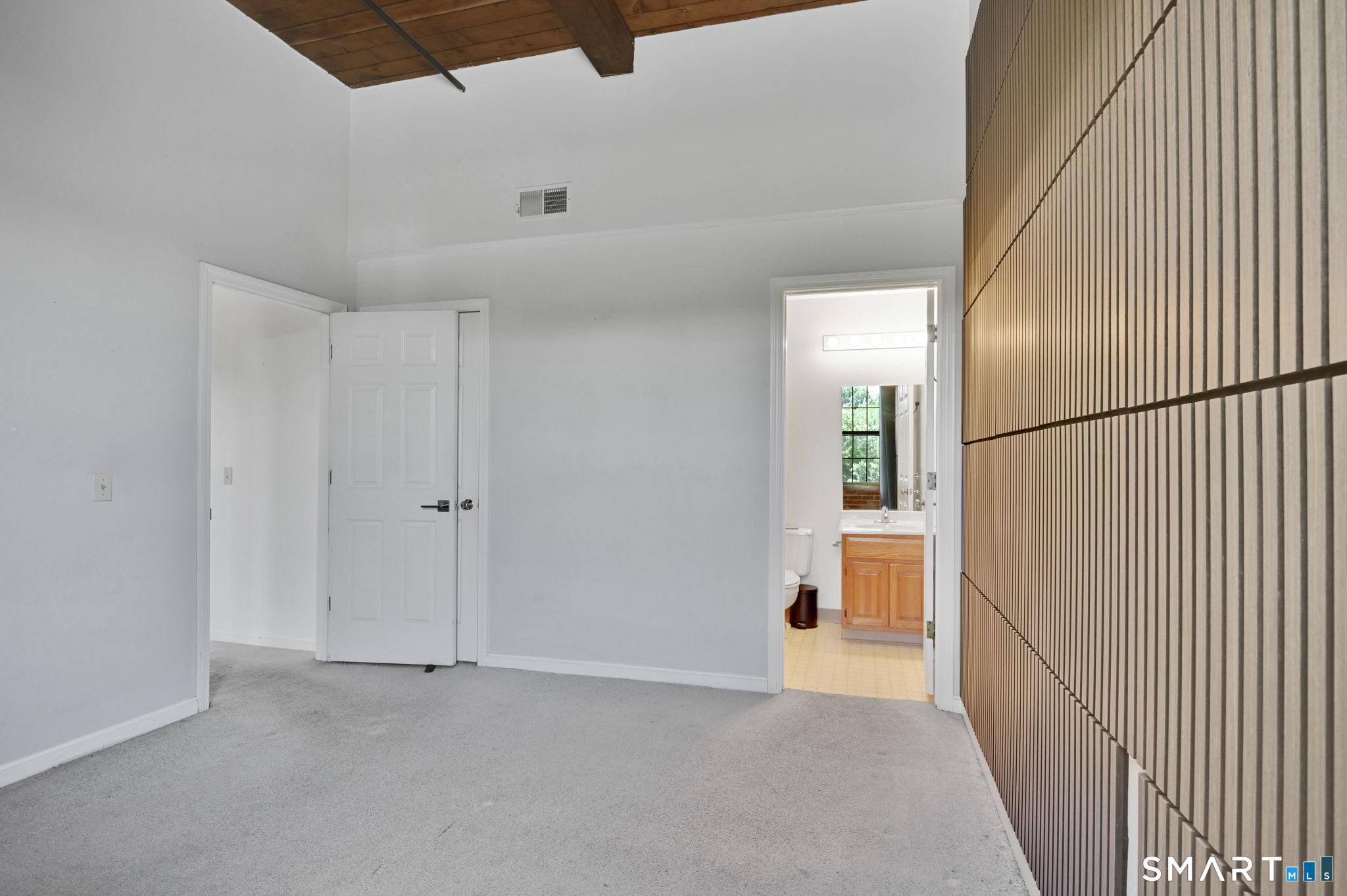16 Vernon Avenue 50