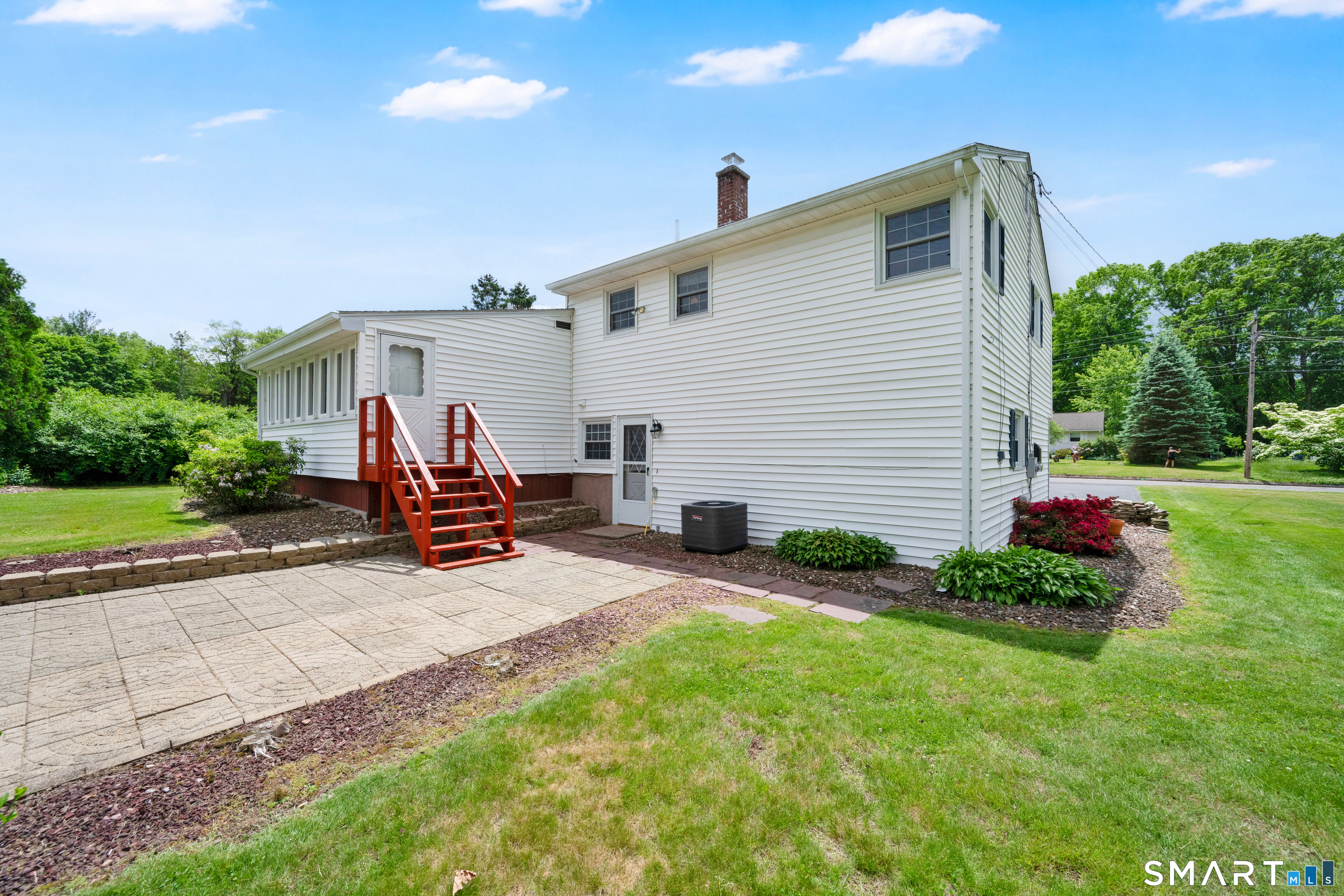 121 Dogwood Lane
