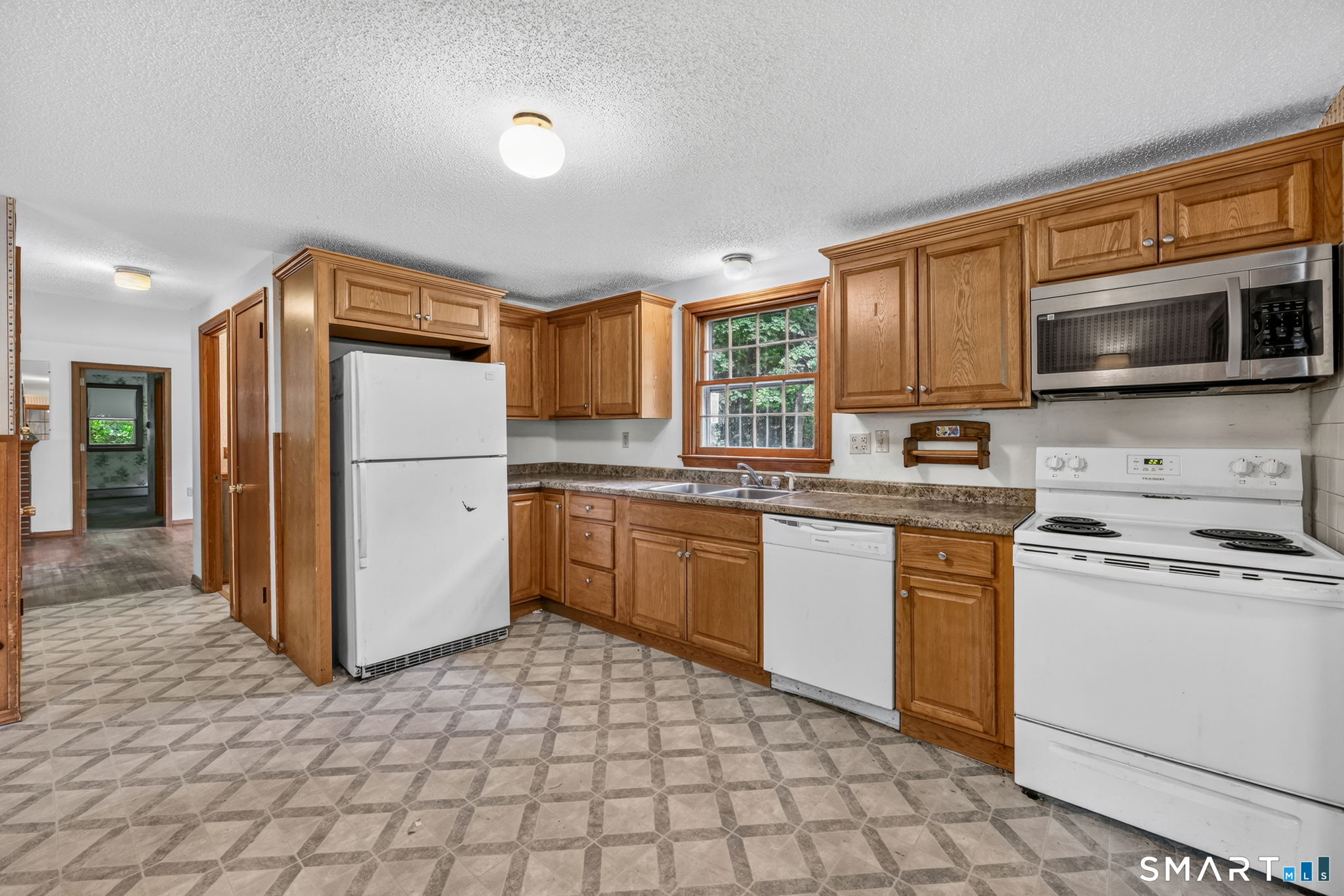 62 Old Farms Road