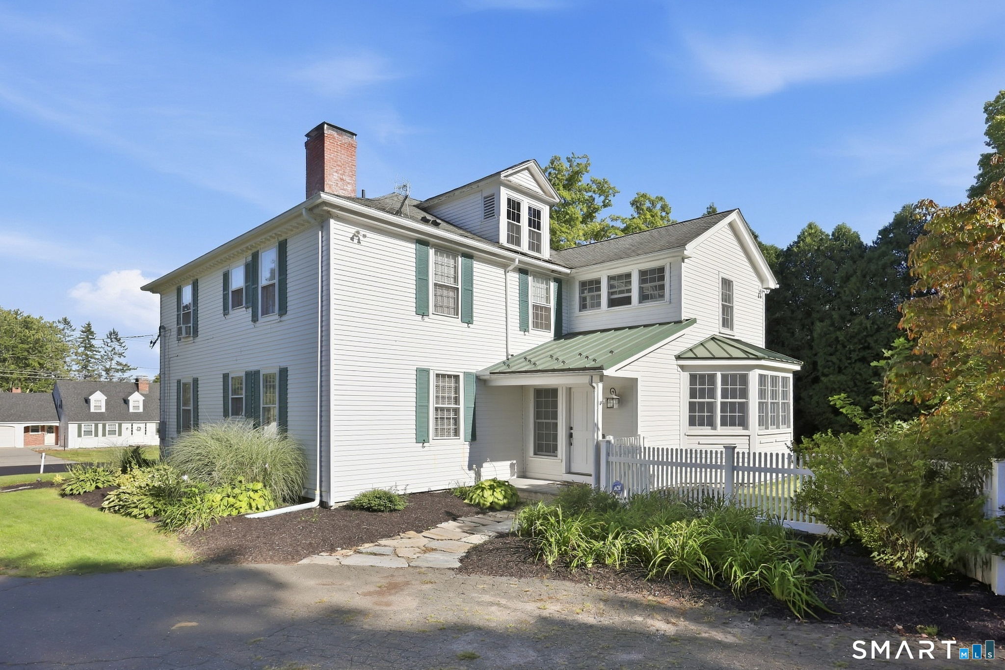 85 Tolland Green