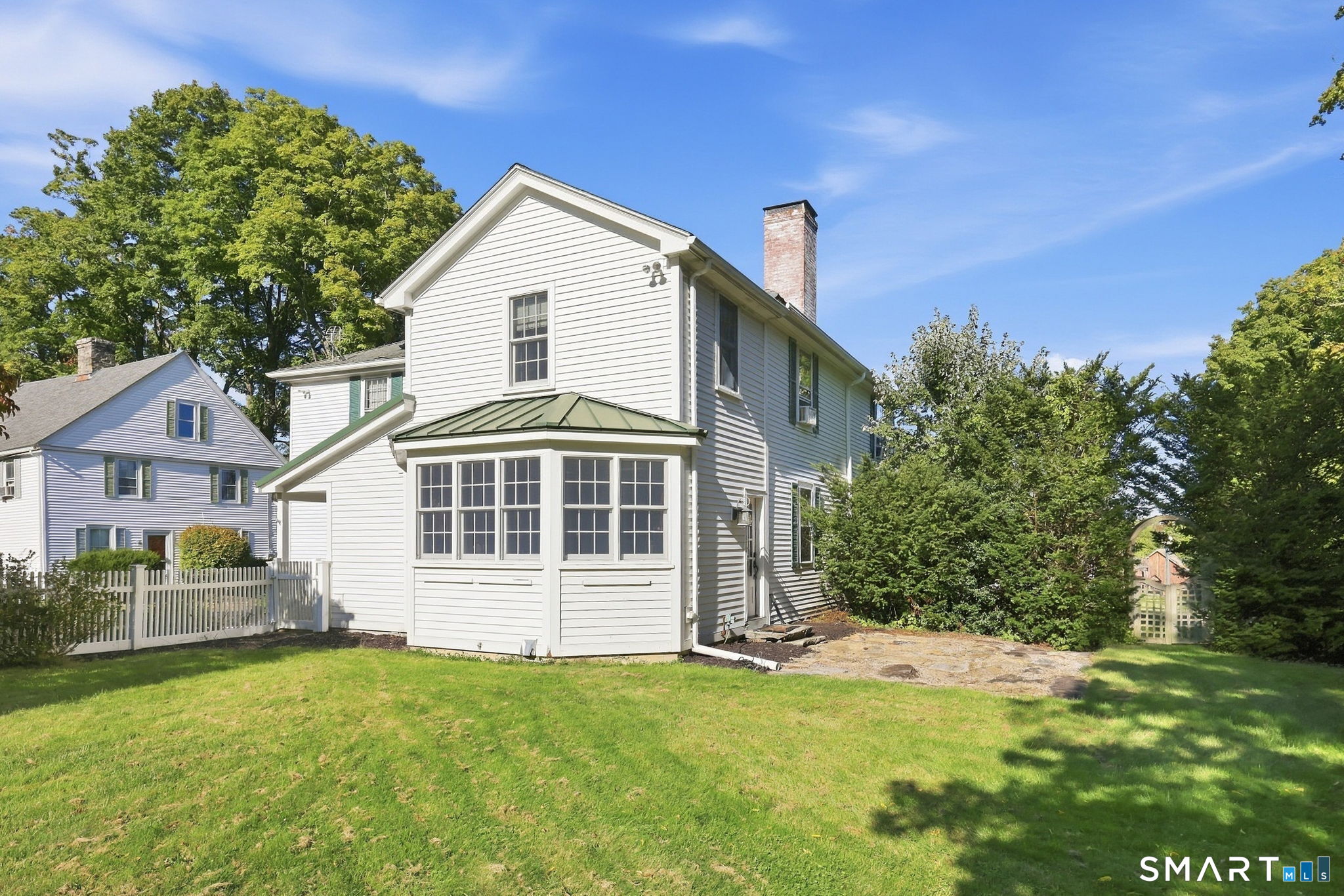 85 Tolland Green