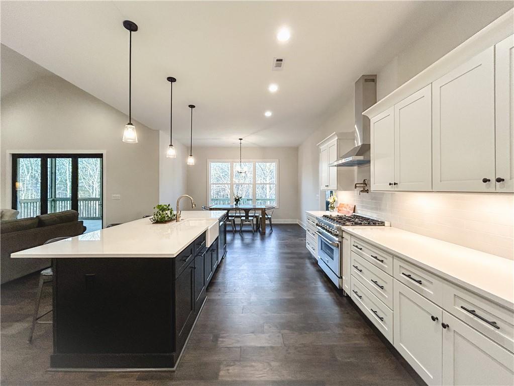 208 Belmont Drive SE