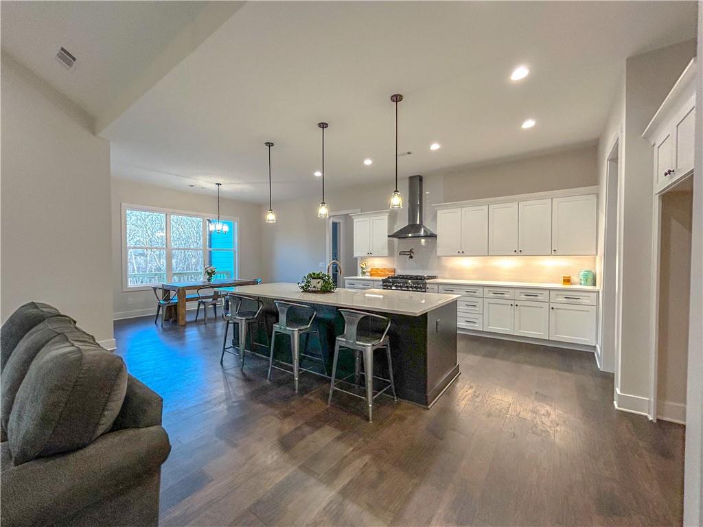 208 Belmont Drive SE