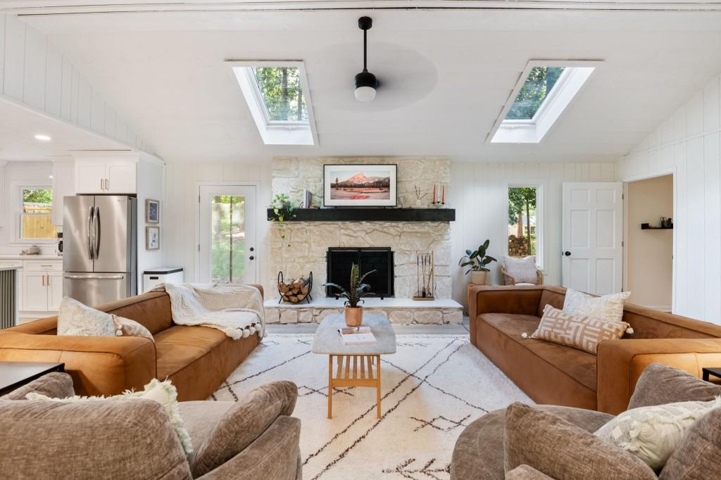 3110 Meadow Drive