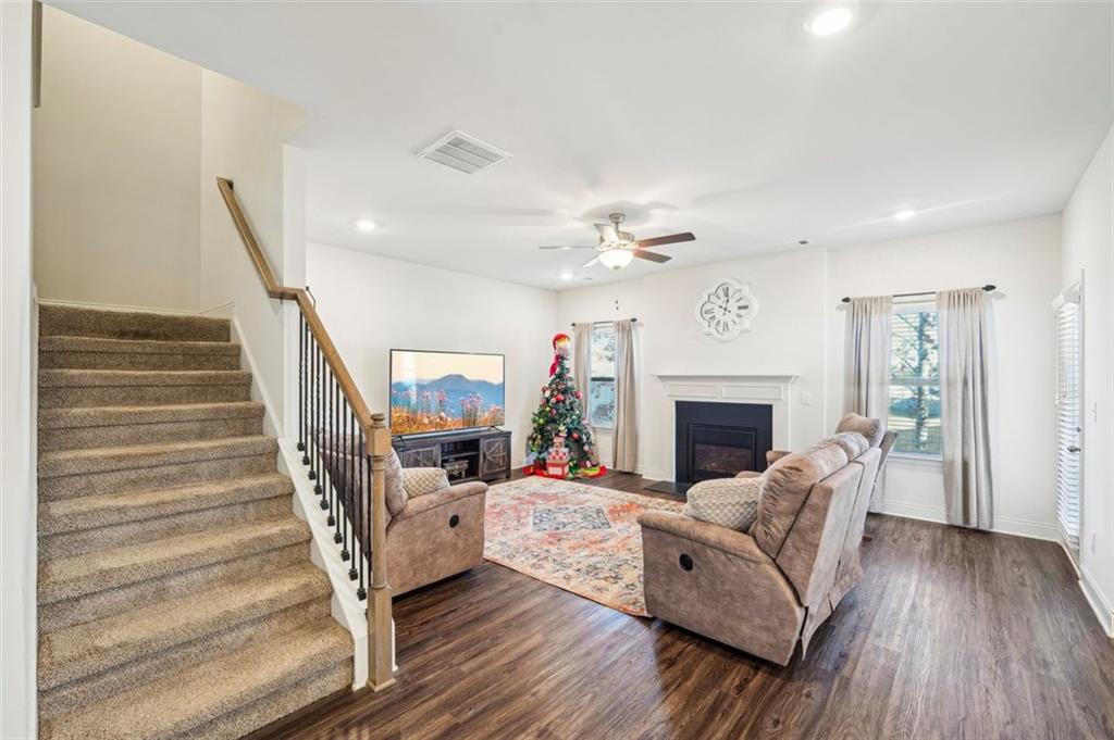 106 Lookout Way