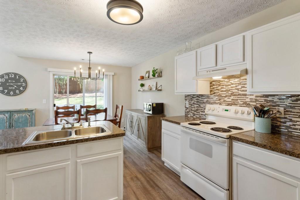 507 Oakleaf Court