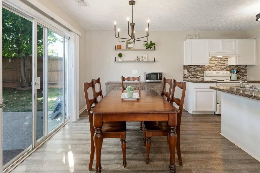 507 Oakleaf Court