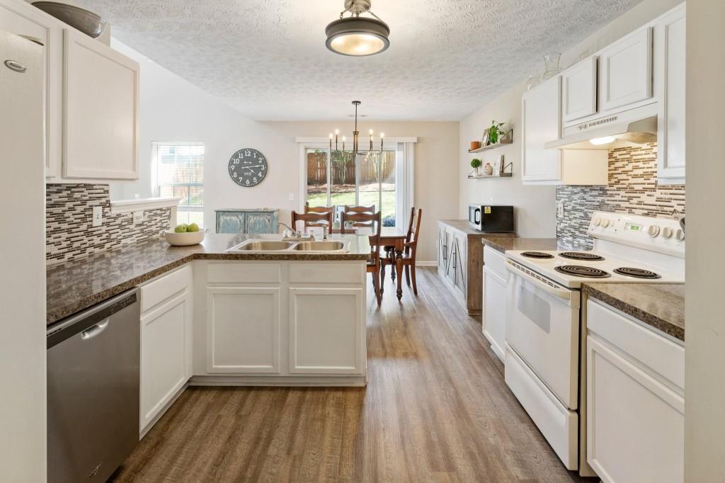 507 Oakleaf Court