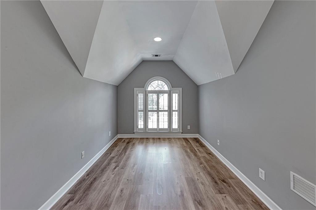 1555 Highview Pines Pass