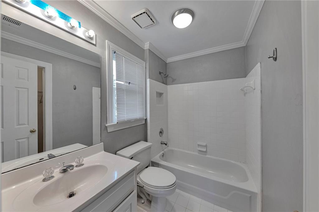1555 Highview Pines Pass
