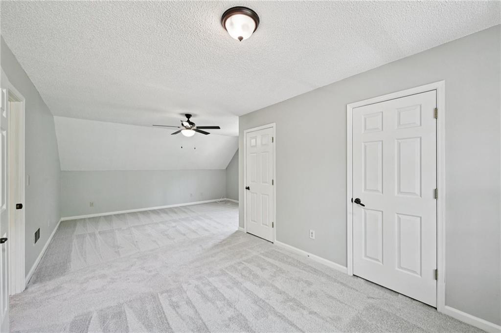 3002 Creekside Way