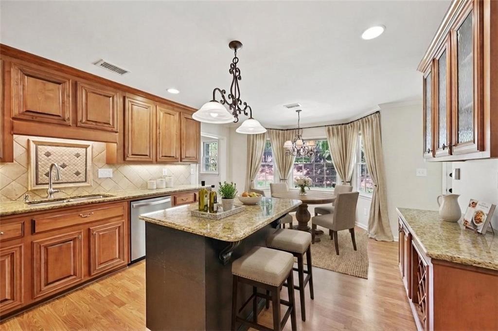 3002 Creekside Way