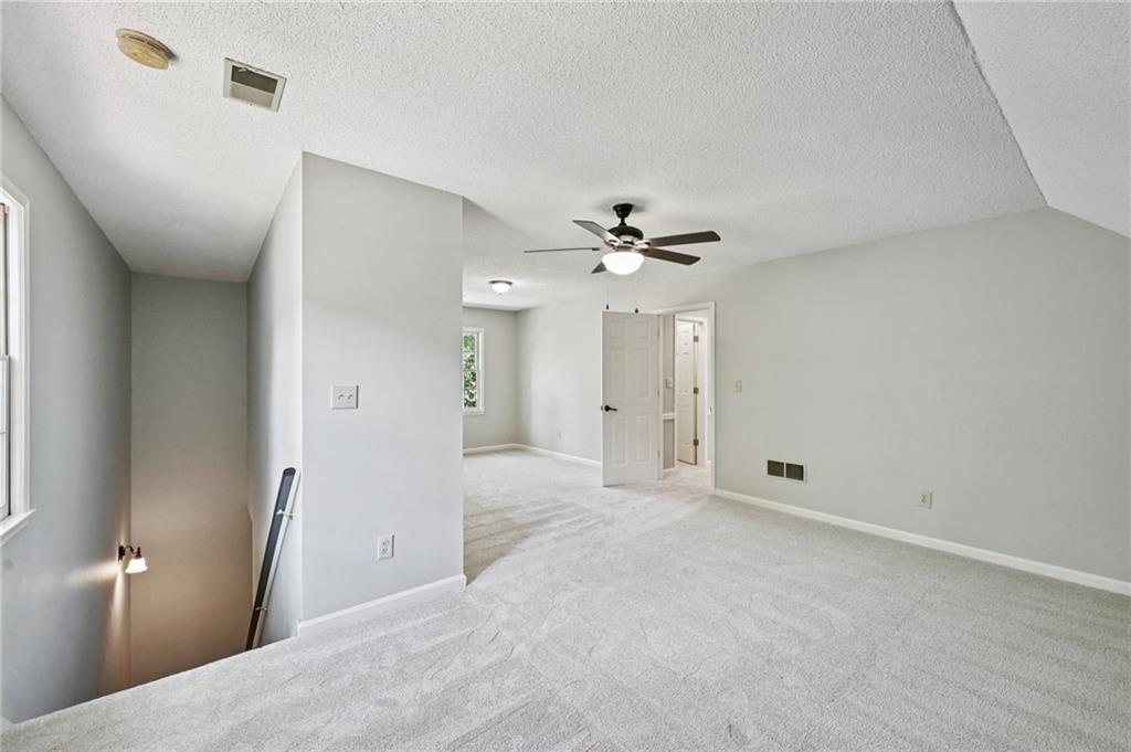 3002 Creekside Way