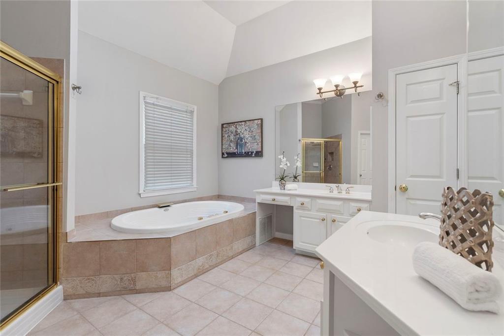 5052 Vinings Estates Court SE