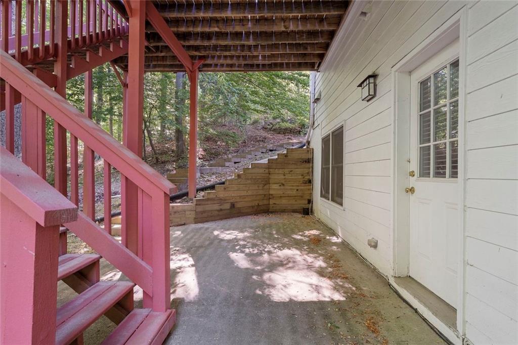 5052 Vinings Estates Court SE