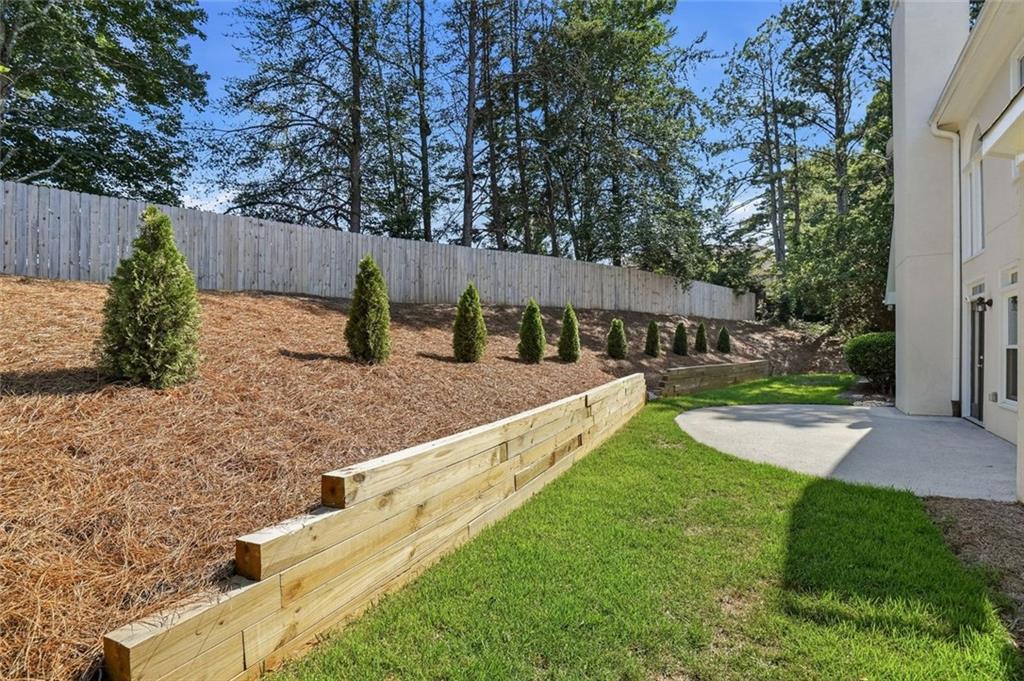 1200 Woodlawn Drive NE