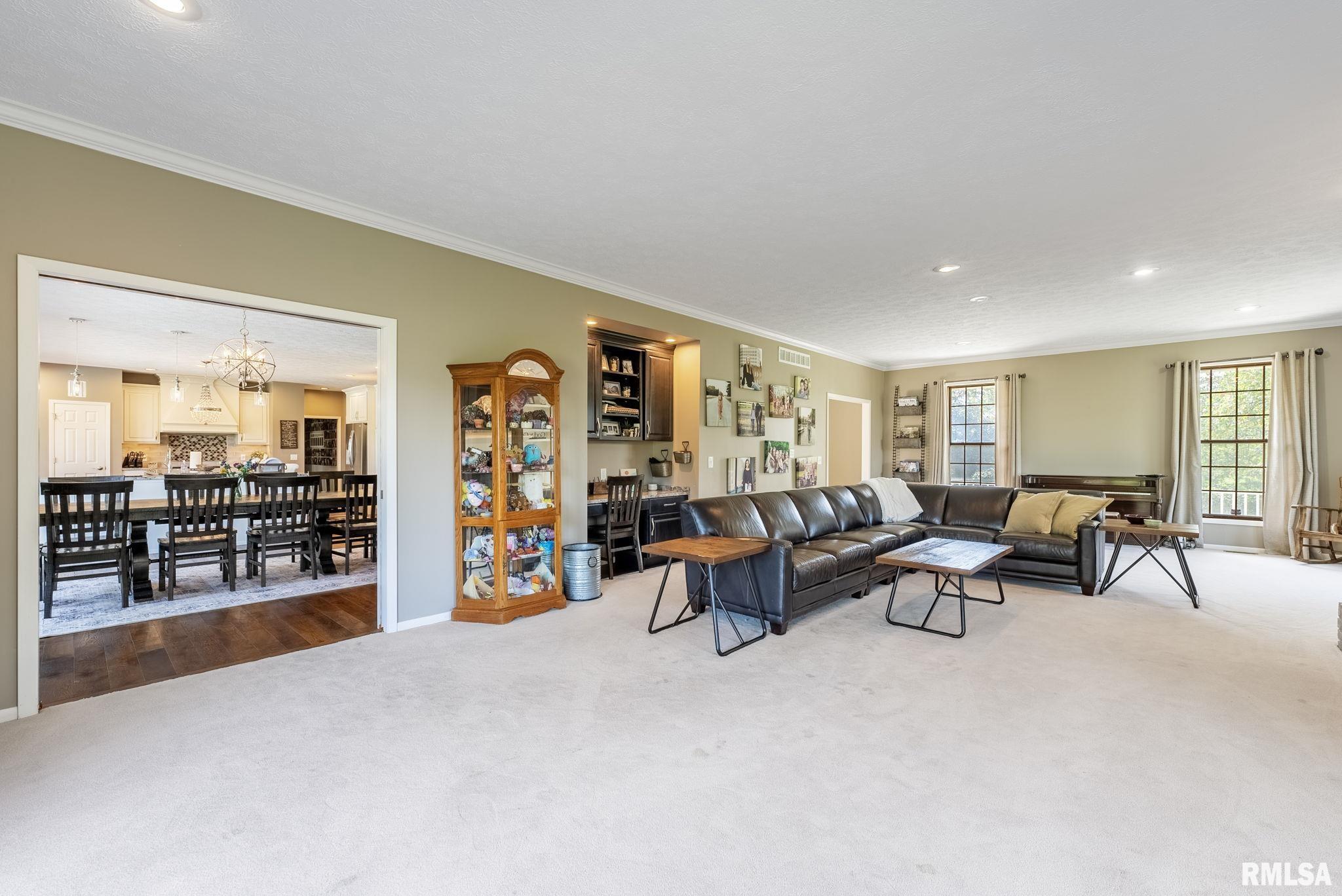 3220 LUNDY Lane