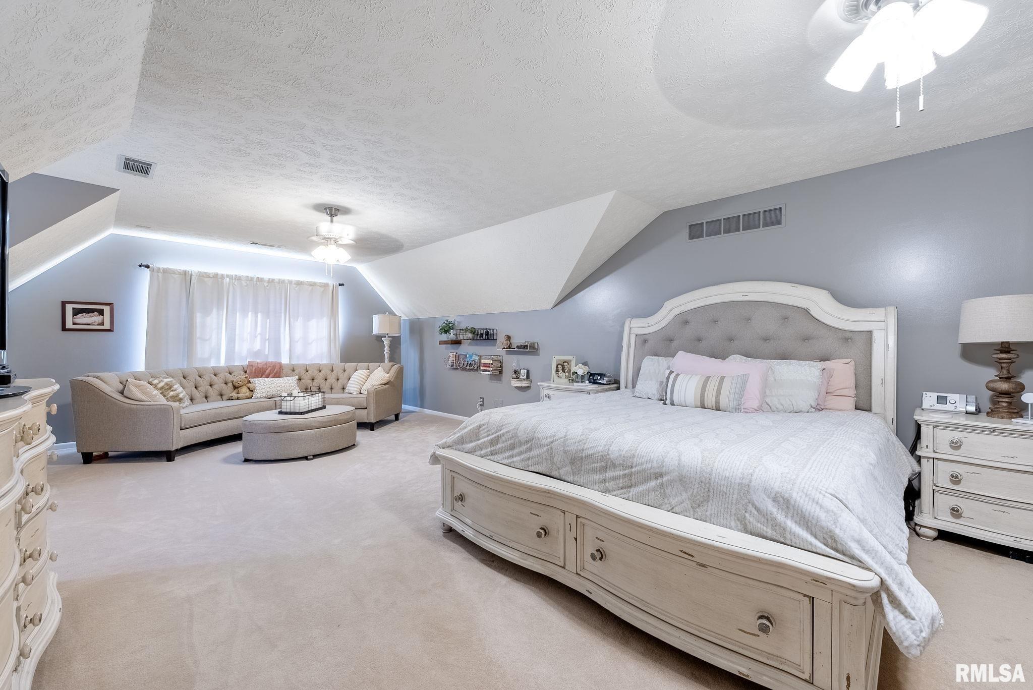 3220 LUNDY Lane