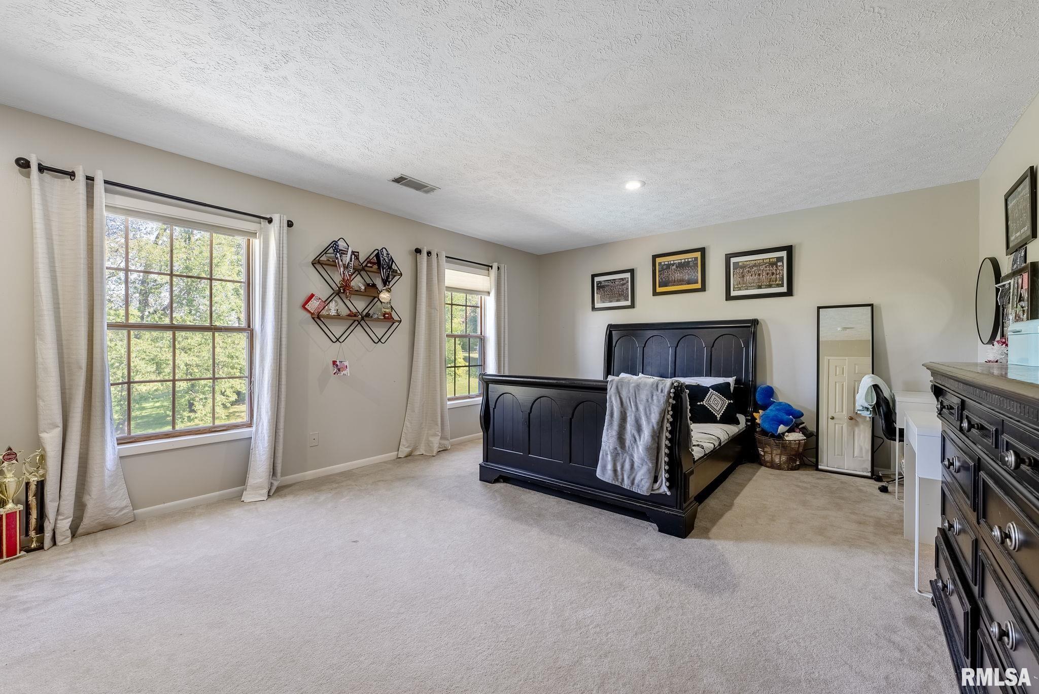 3220 LUNDY Lane