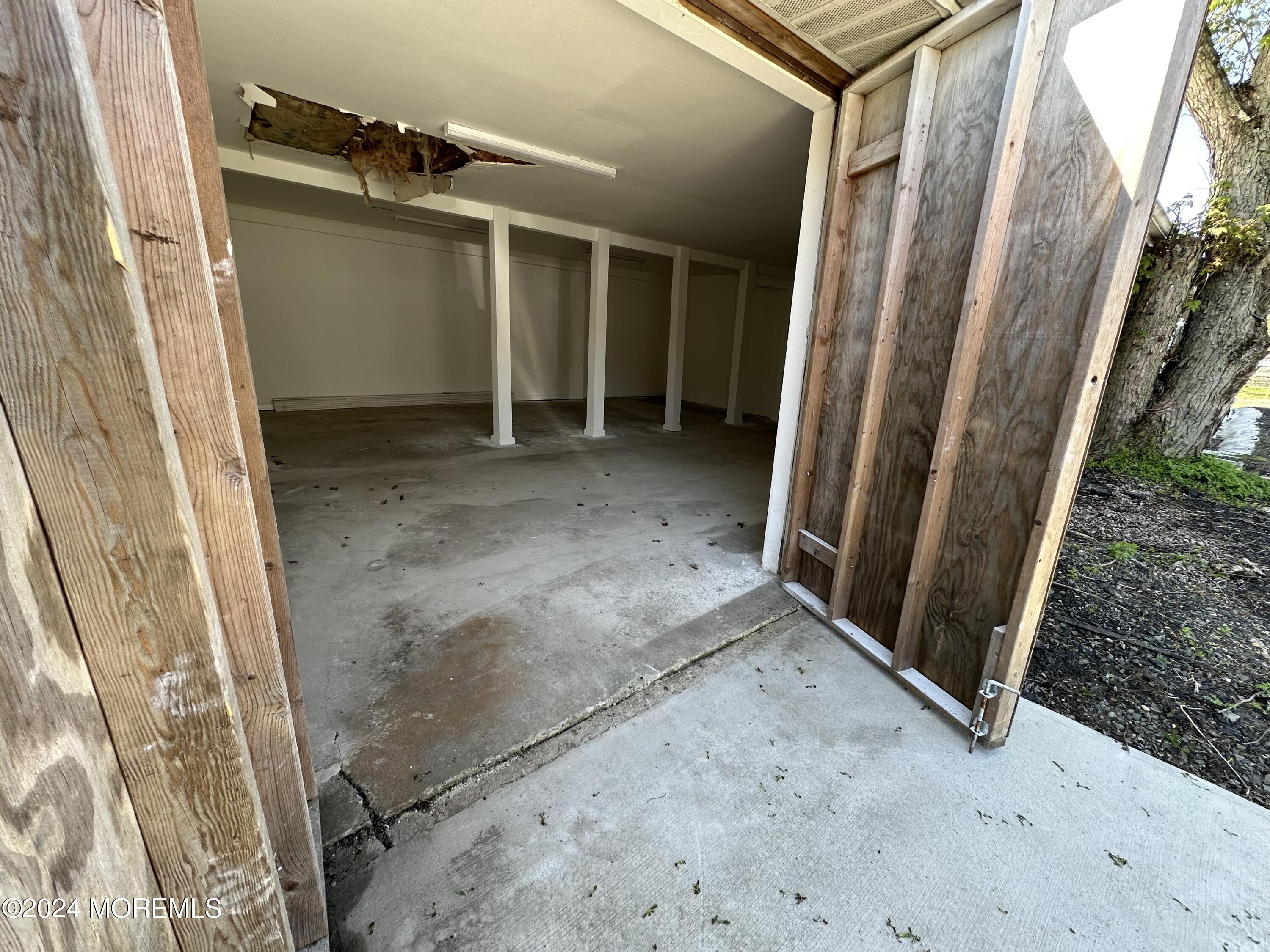 1064 Maxim Southard Road, Storage / Warehouse