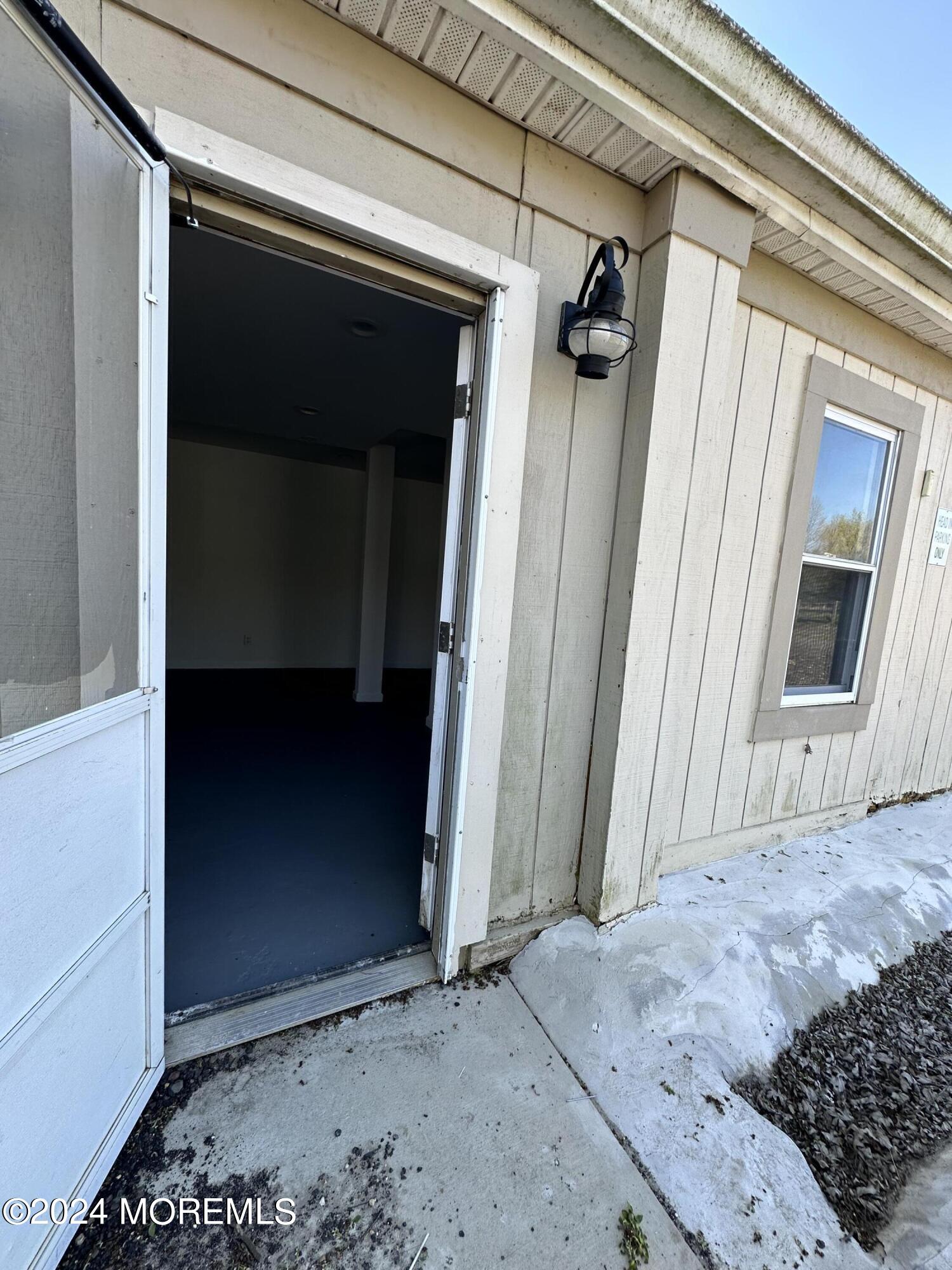 1064 Maxim Southard Road, Storage / Warehouse