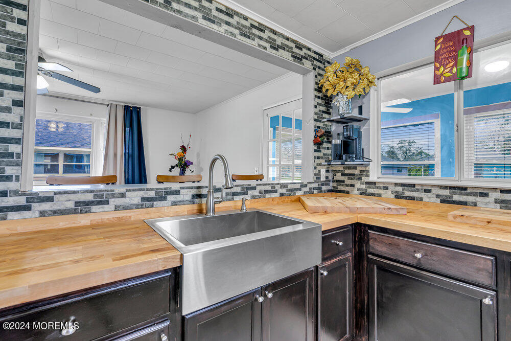 23 Yellowstone Drive