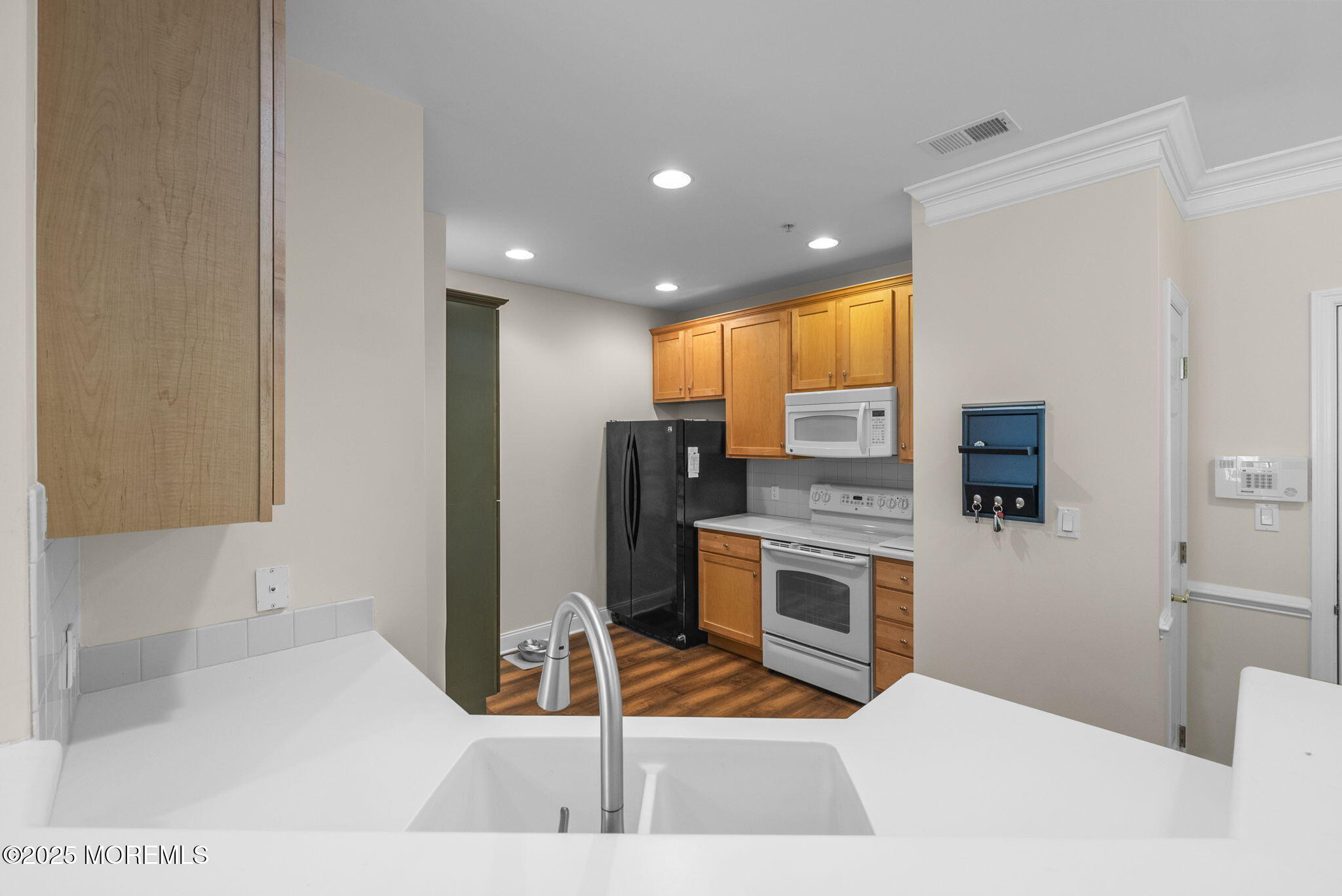 100 Middlesex Boulevard, 144