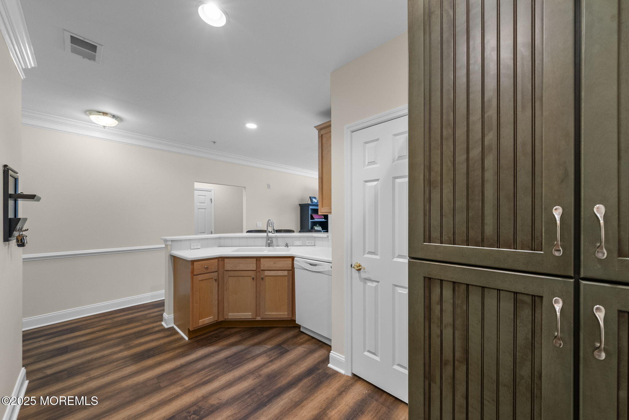 100 Middlesex Boulevard, 144