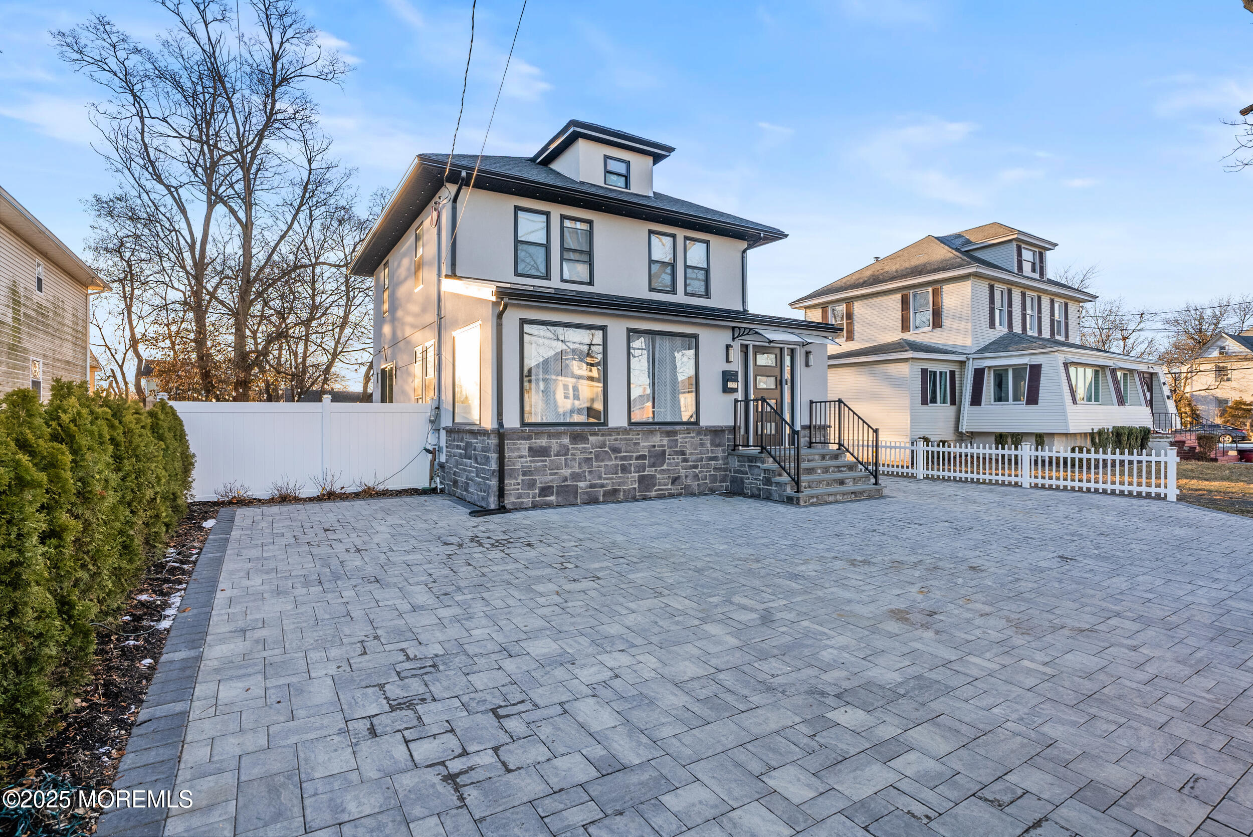 368 Shrewsbury Avenue