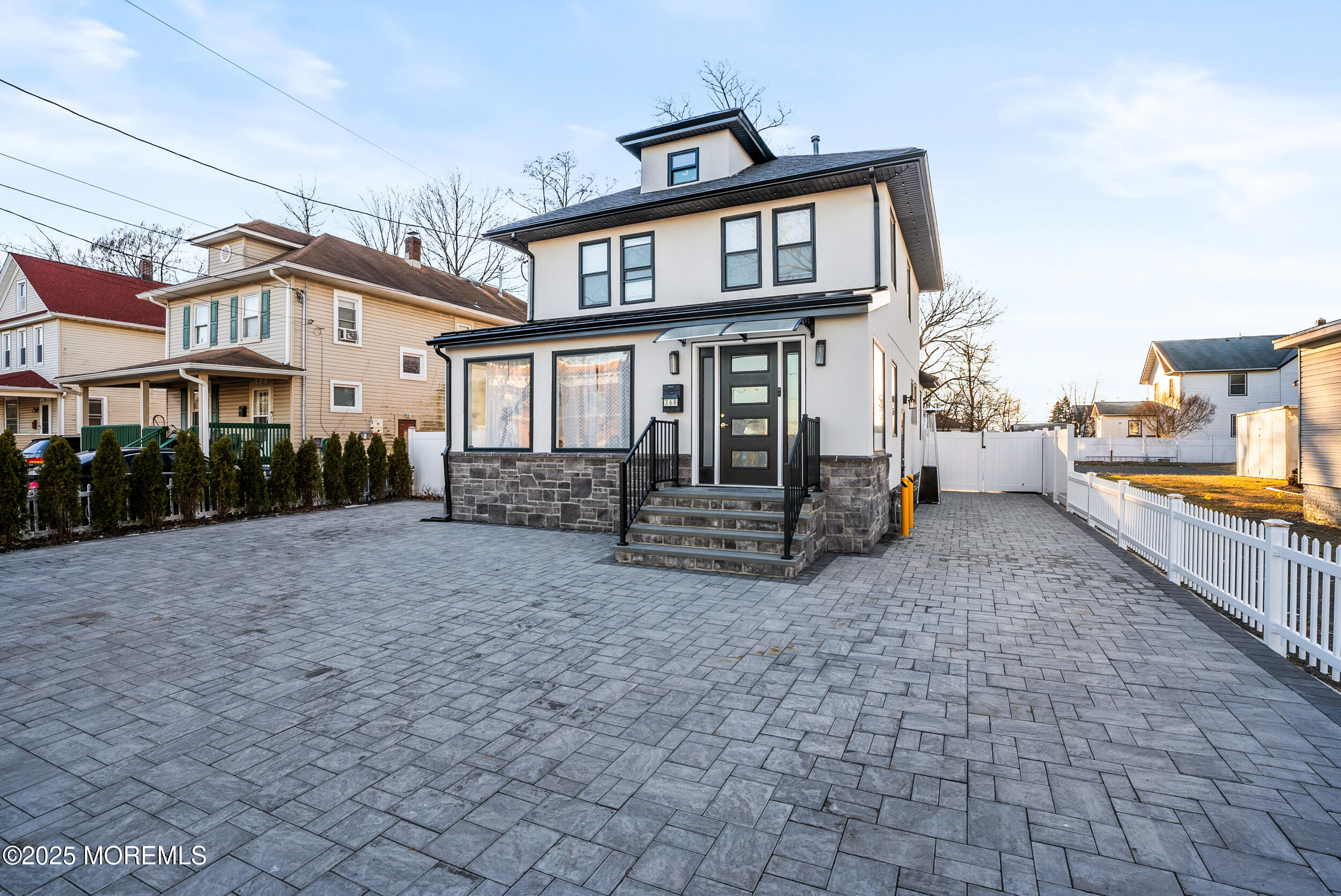 368 Shrewsbury Avenue