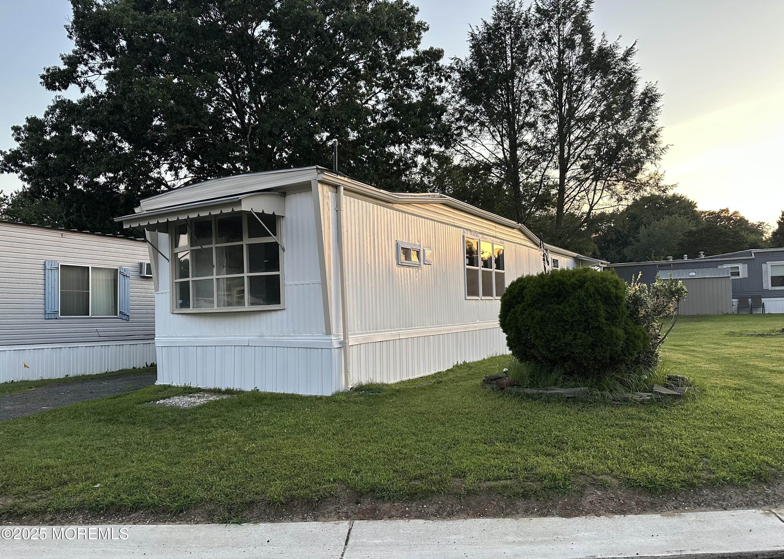 18 Larisa Lane