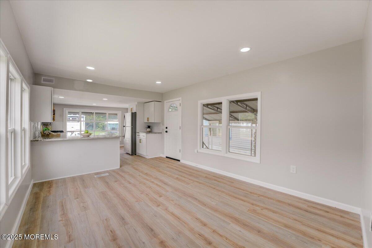 18 Larisa Lane