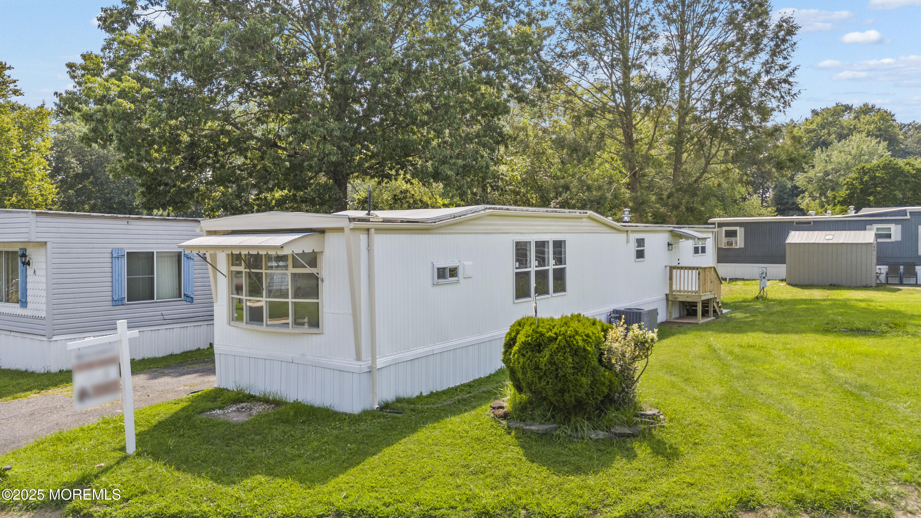 18 Larisa Lane