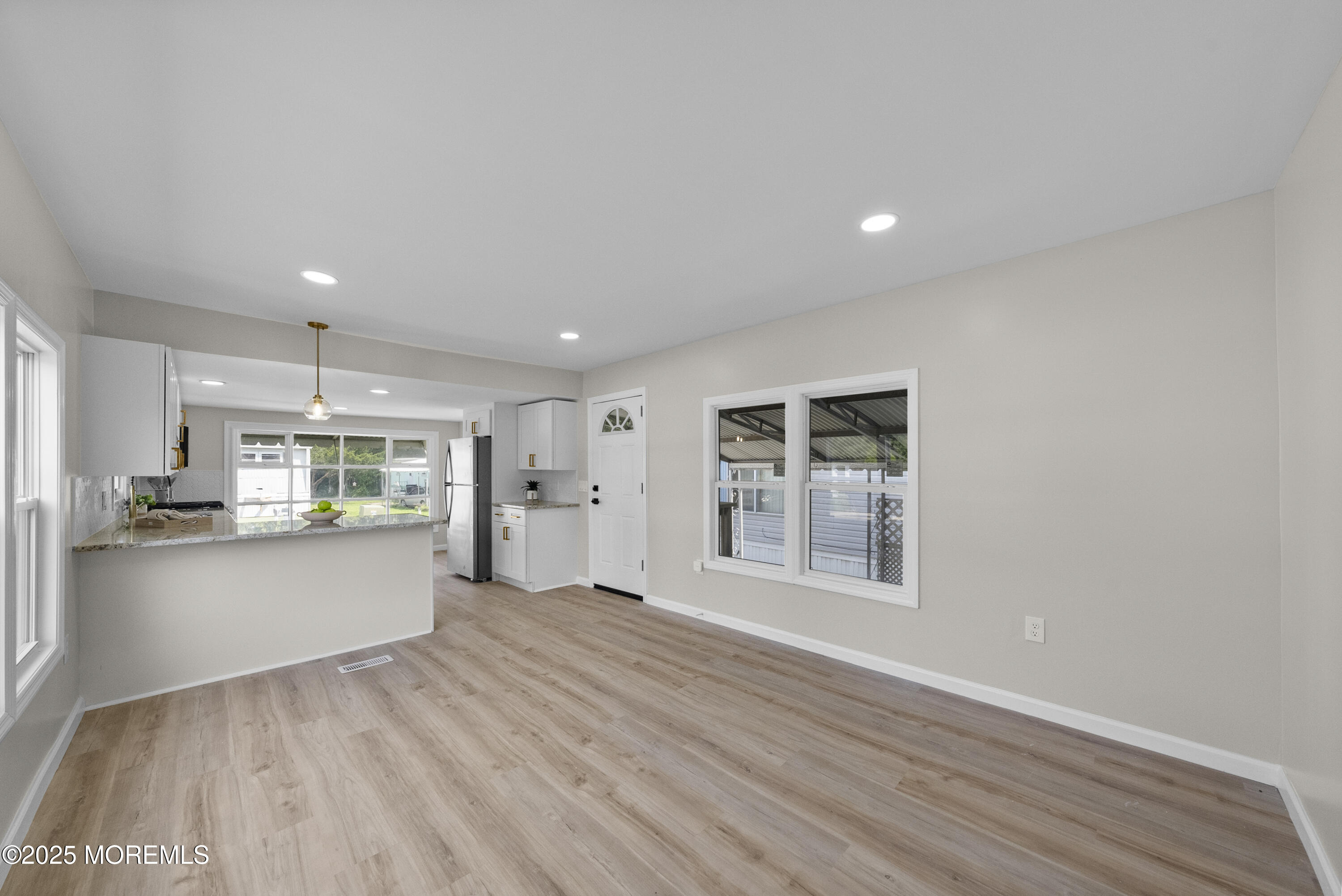 18 Larisa Lane