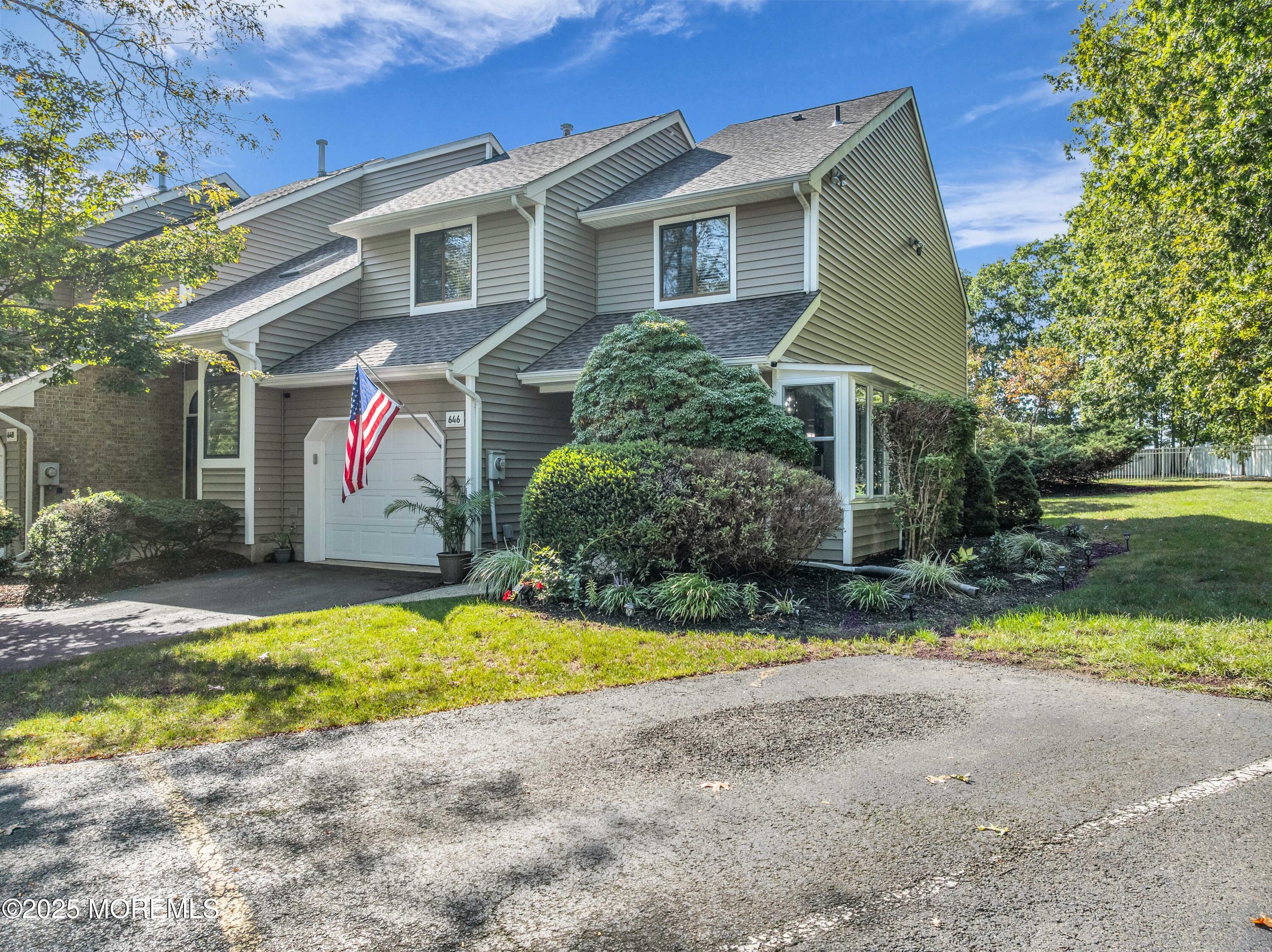 646 Ridgeview Court 646