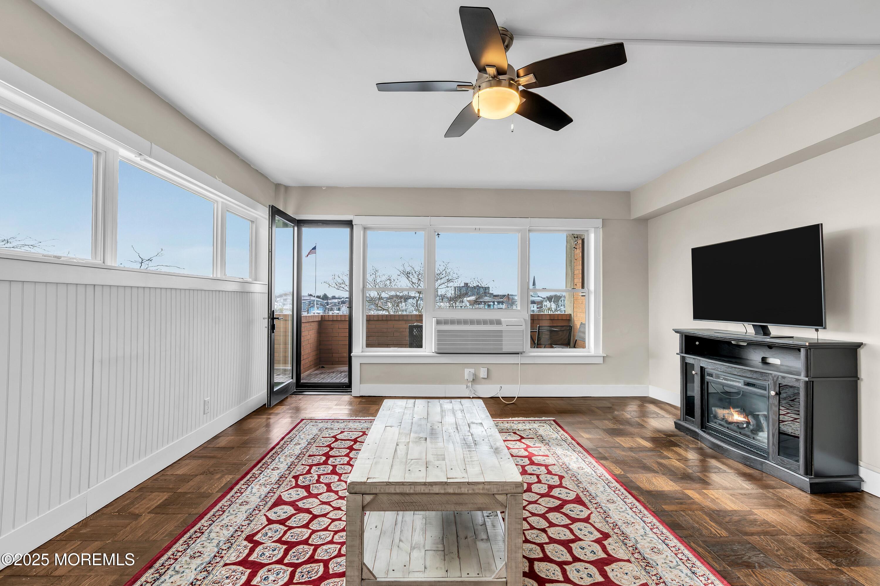 321 Sunset Avenue 3H