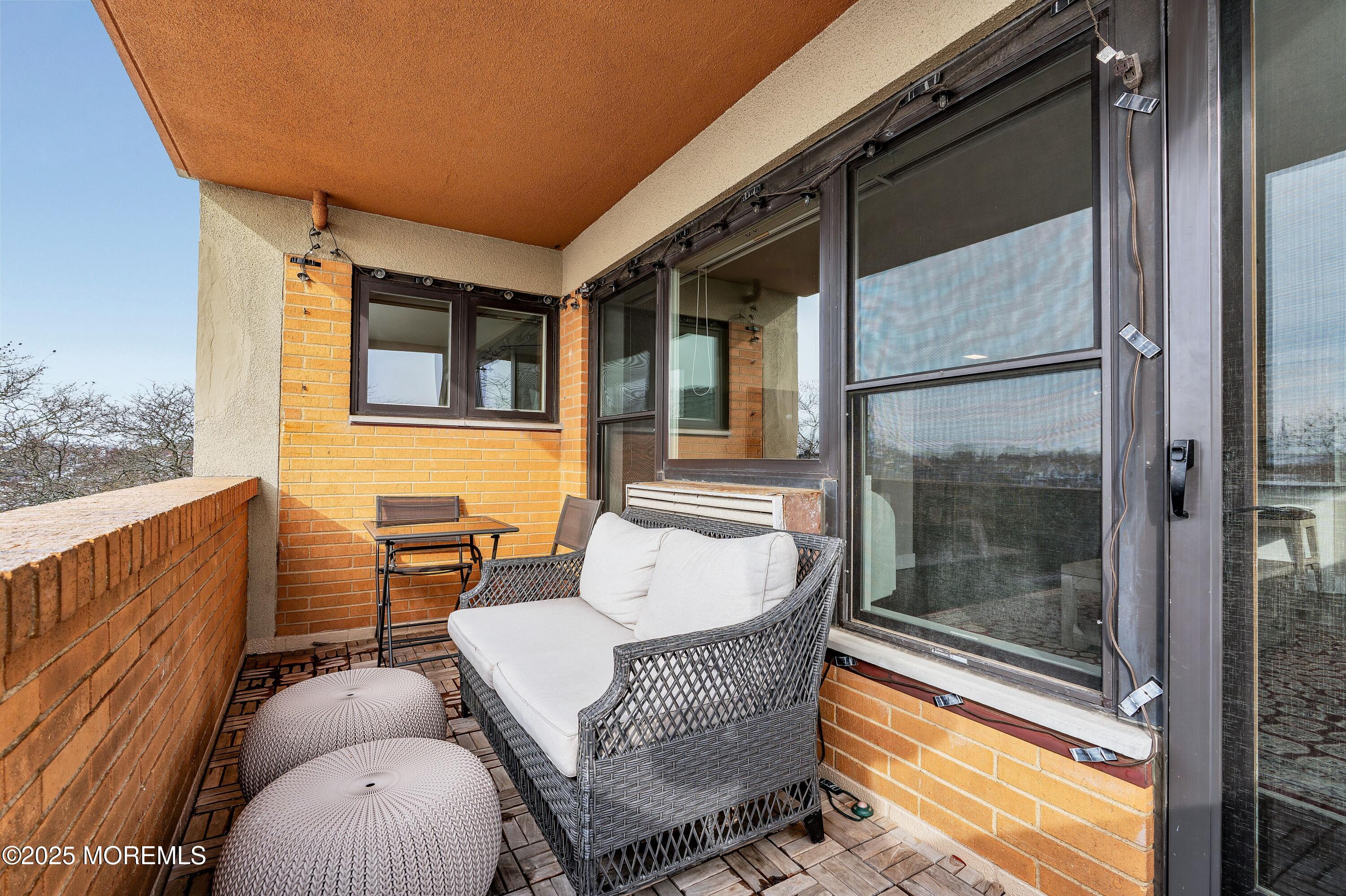 321 Sunset Avenue 3H