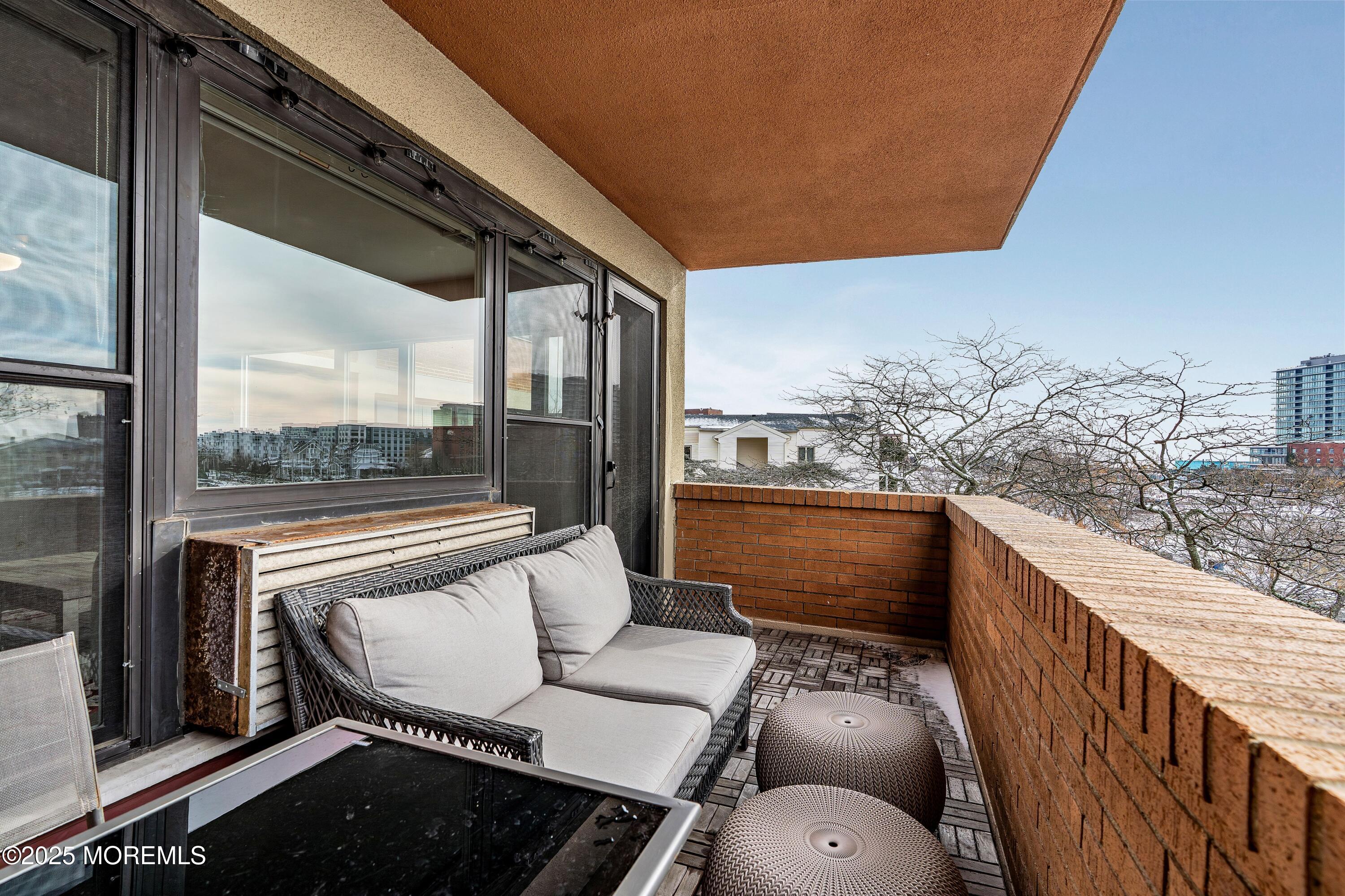 321 Sunset Avenue 3H