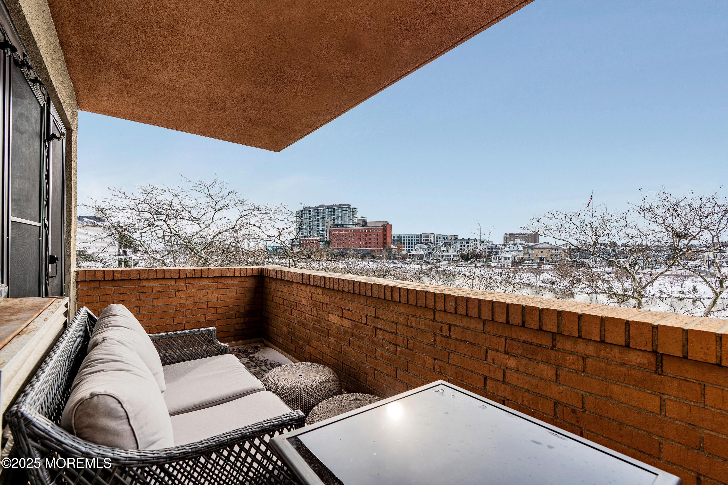 321 Sunset Avenue 3H