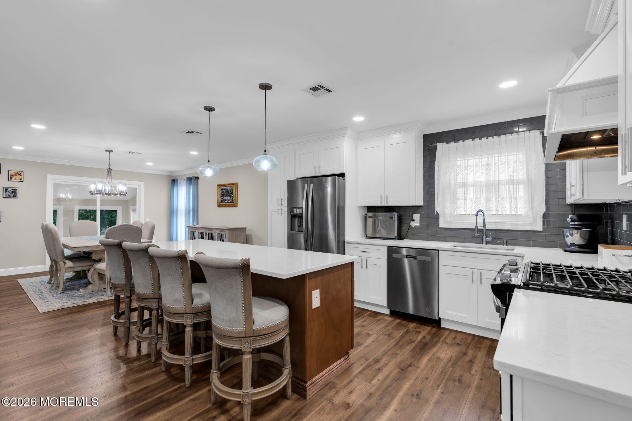 10 Point Blanche Court