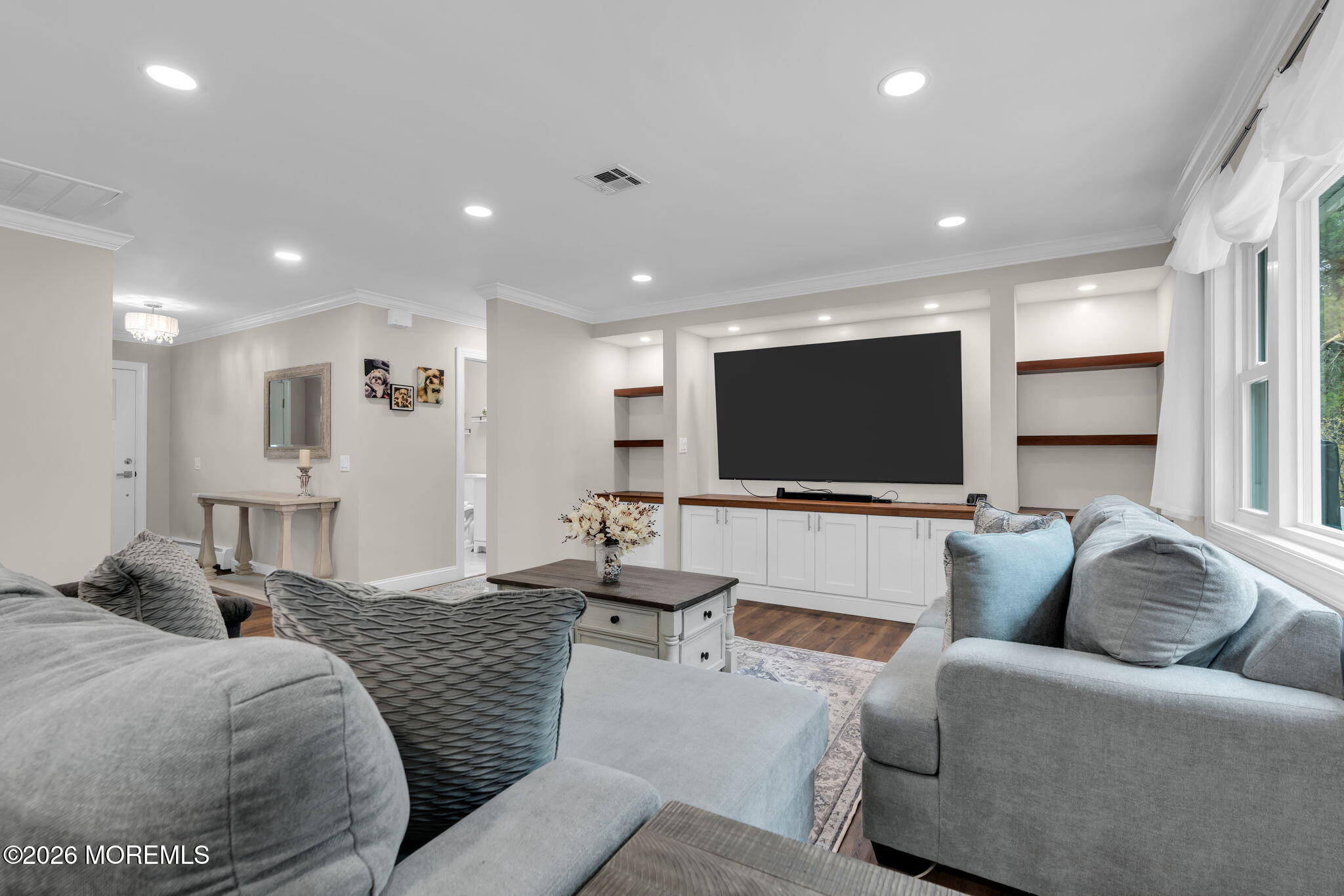 10 Point Blanche Court